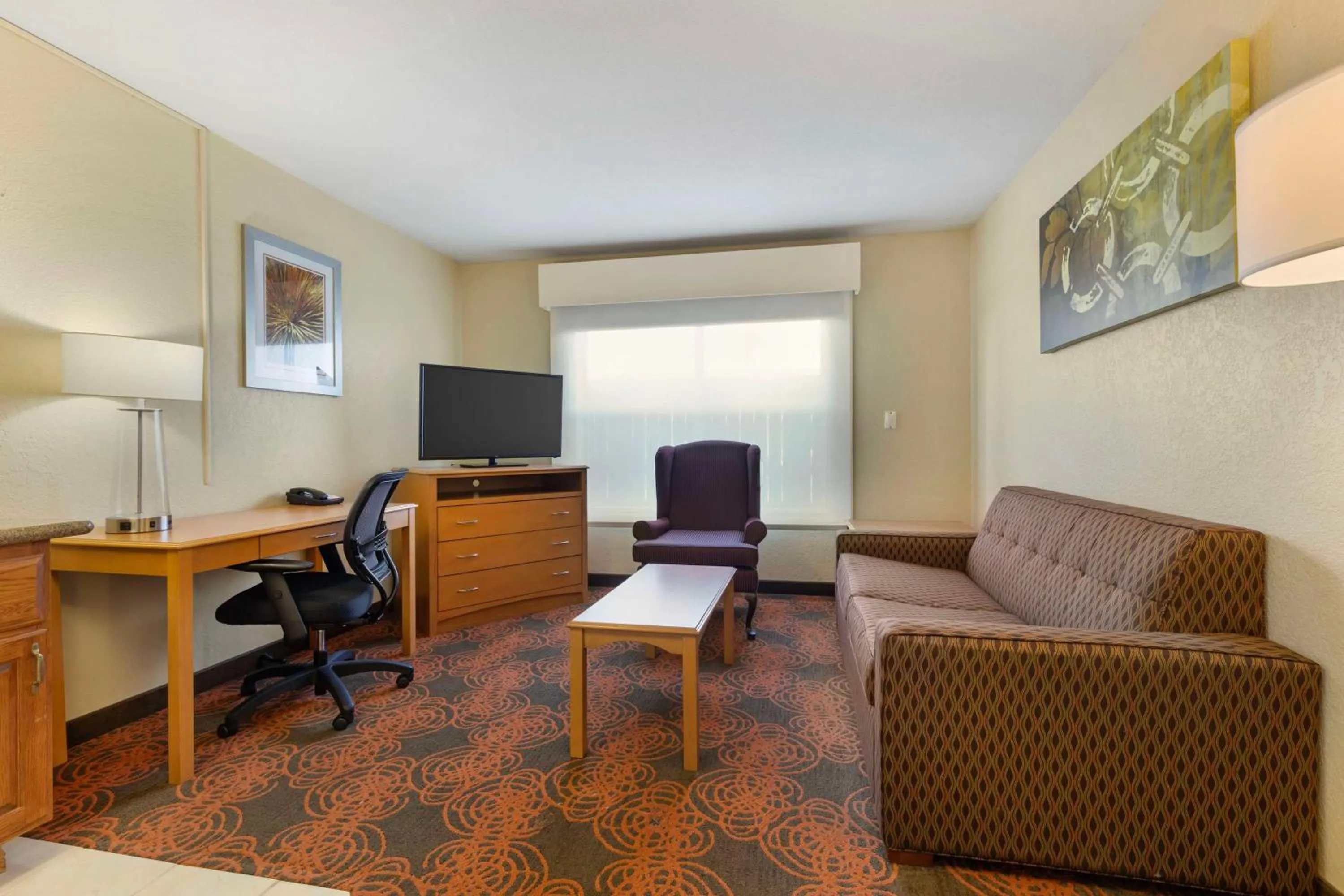 Photo of the whole room in Best Western Plus Waco North