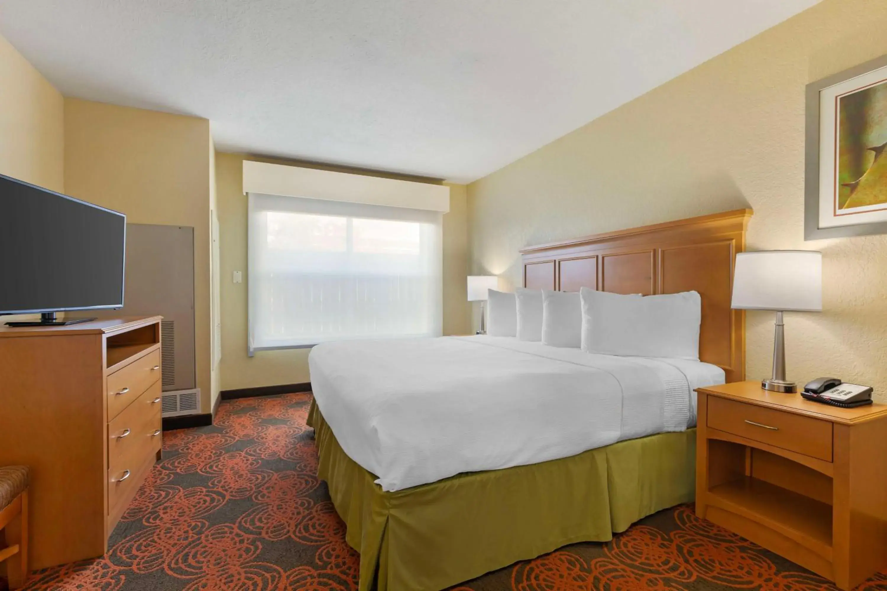 King Suite with Sofa Bed - Disability Access/Non-Smoking in Best Western Plus Waco North King Suite with Sofa Bed - Disability Access/Non-Smoking in Best Western Plus Waco North