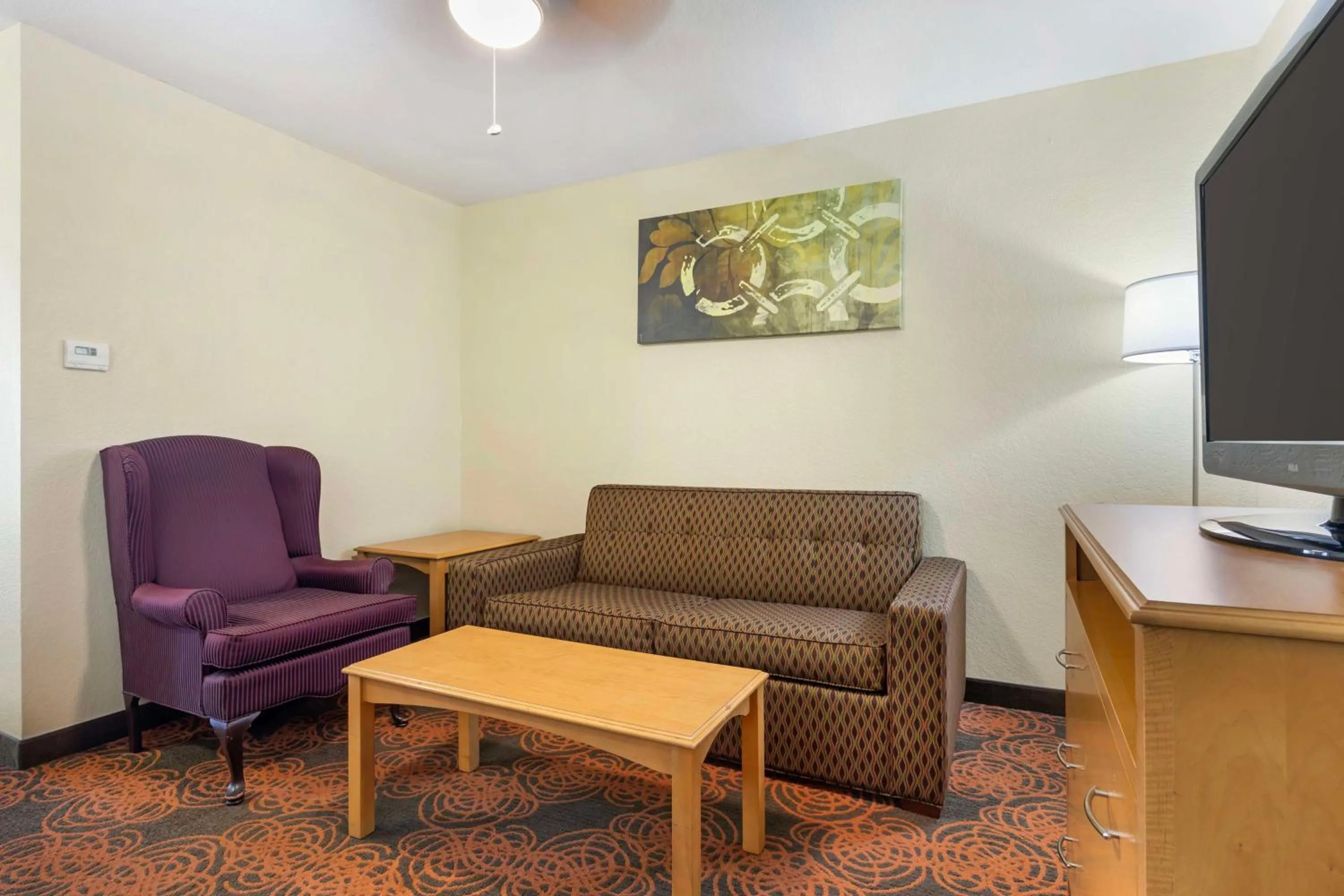 Photo of the whole room in Best Western Plus Waco North