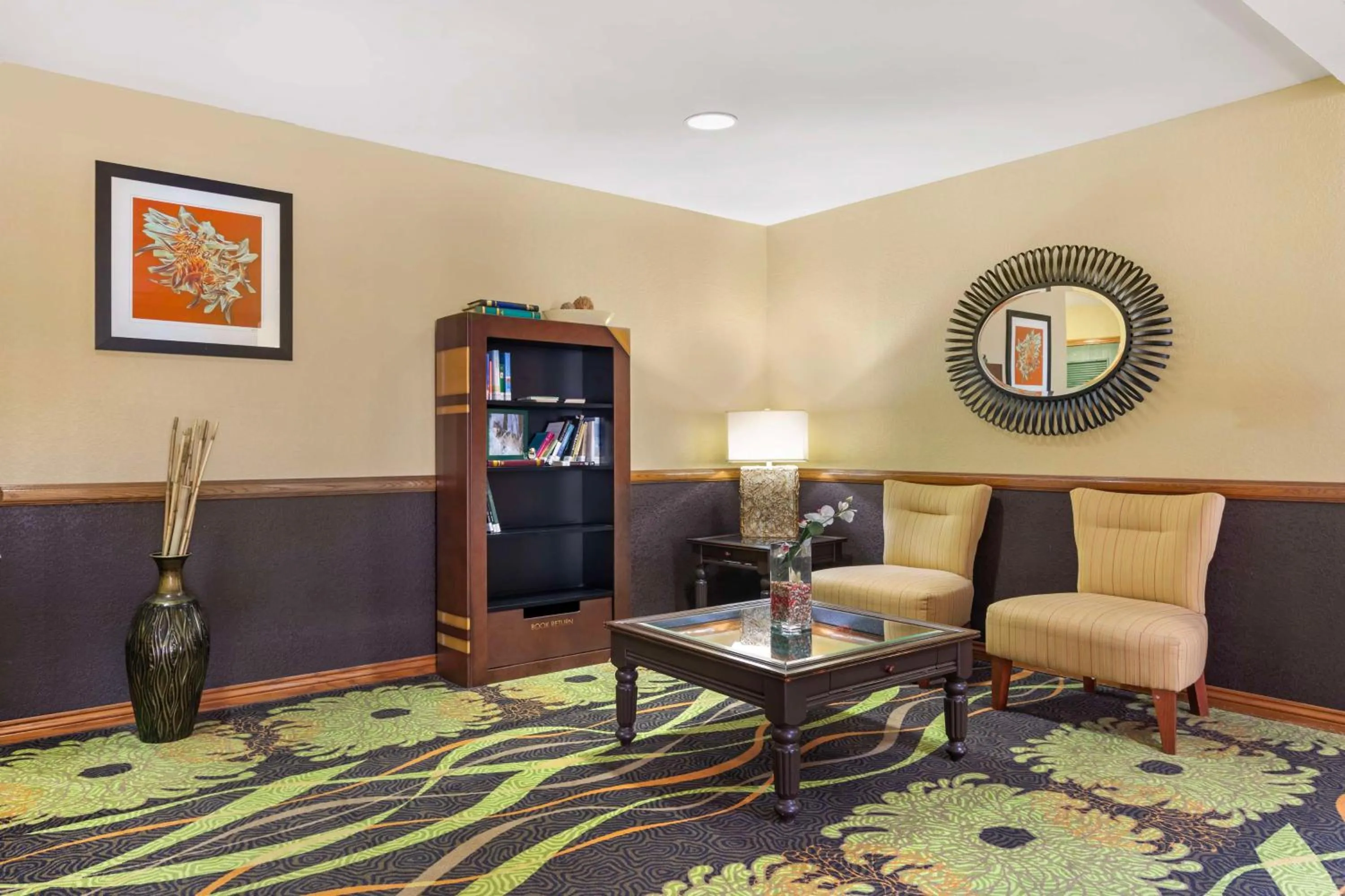 Lobby or reception in Best Western Plus Waco North