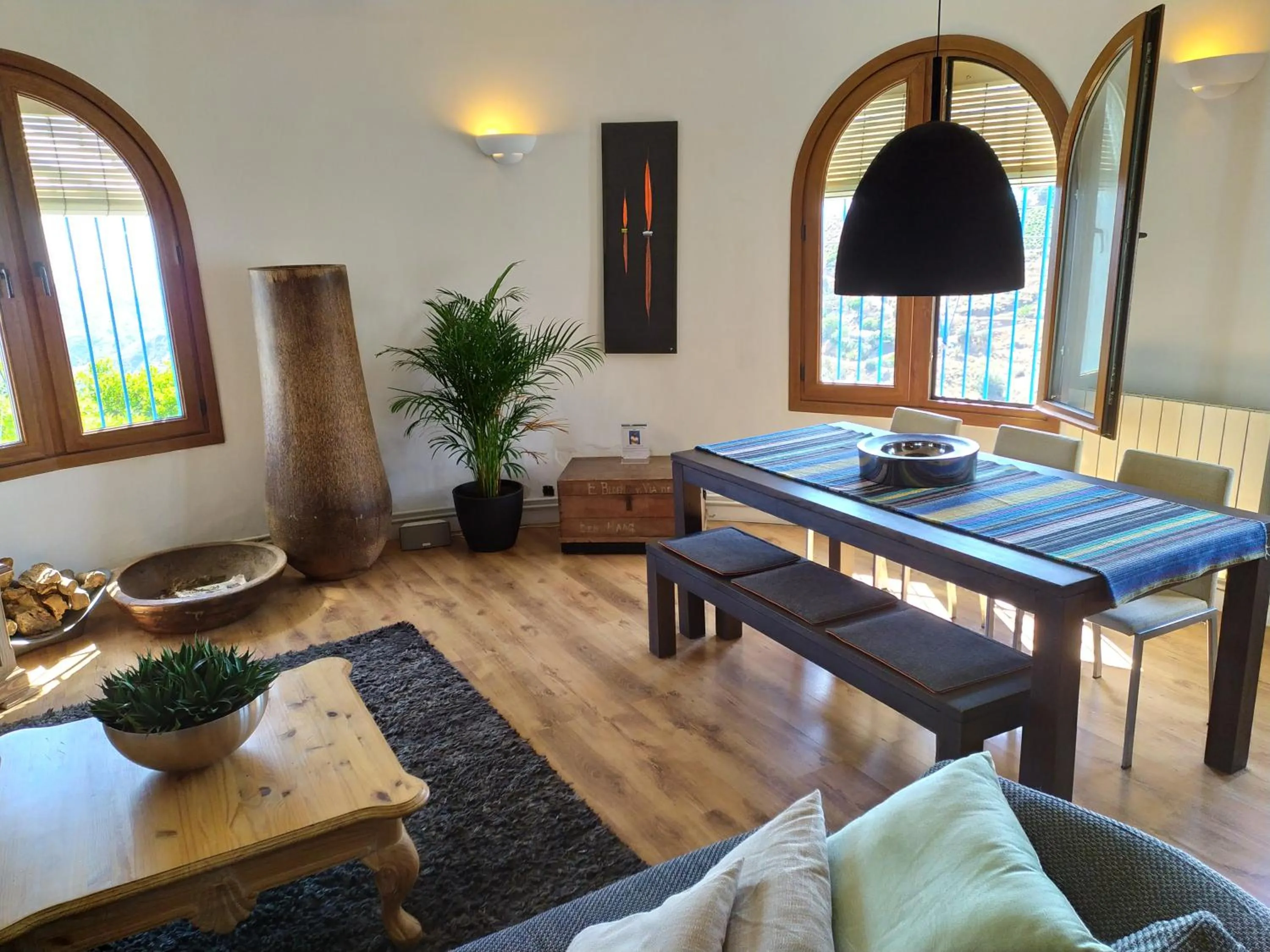 Communal lounge/ TV room in B&B la Madrugada