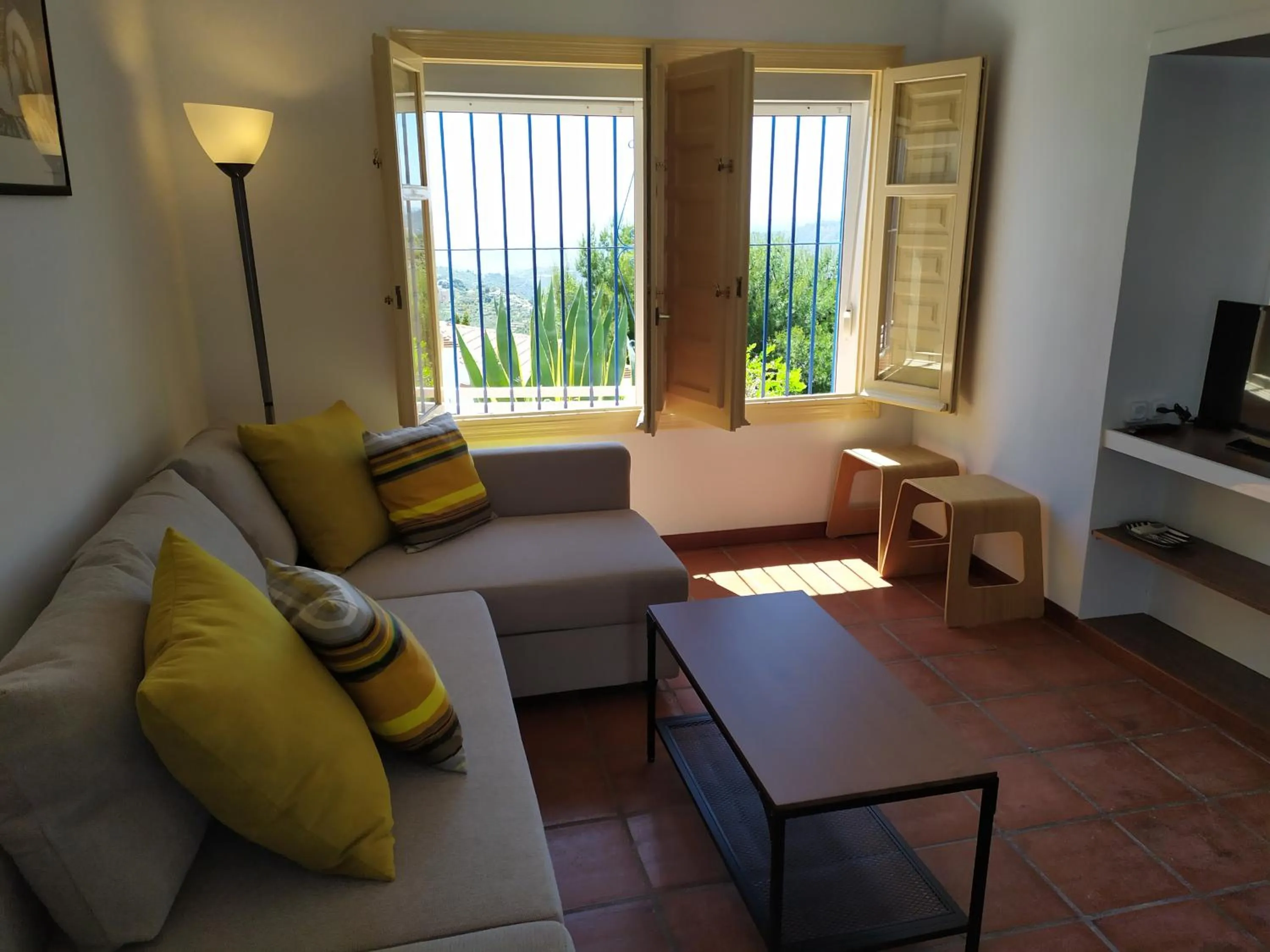 Photo of the whole room, Seating Area in B&B la Madrugada