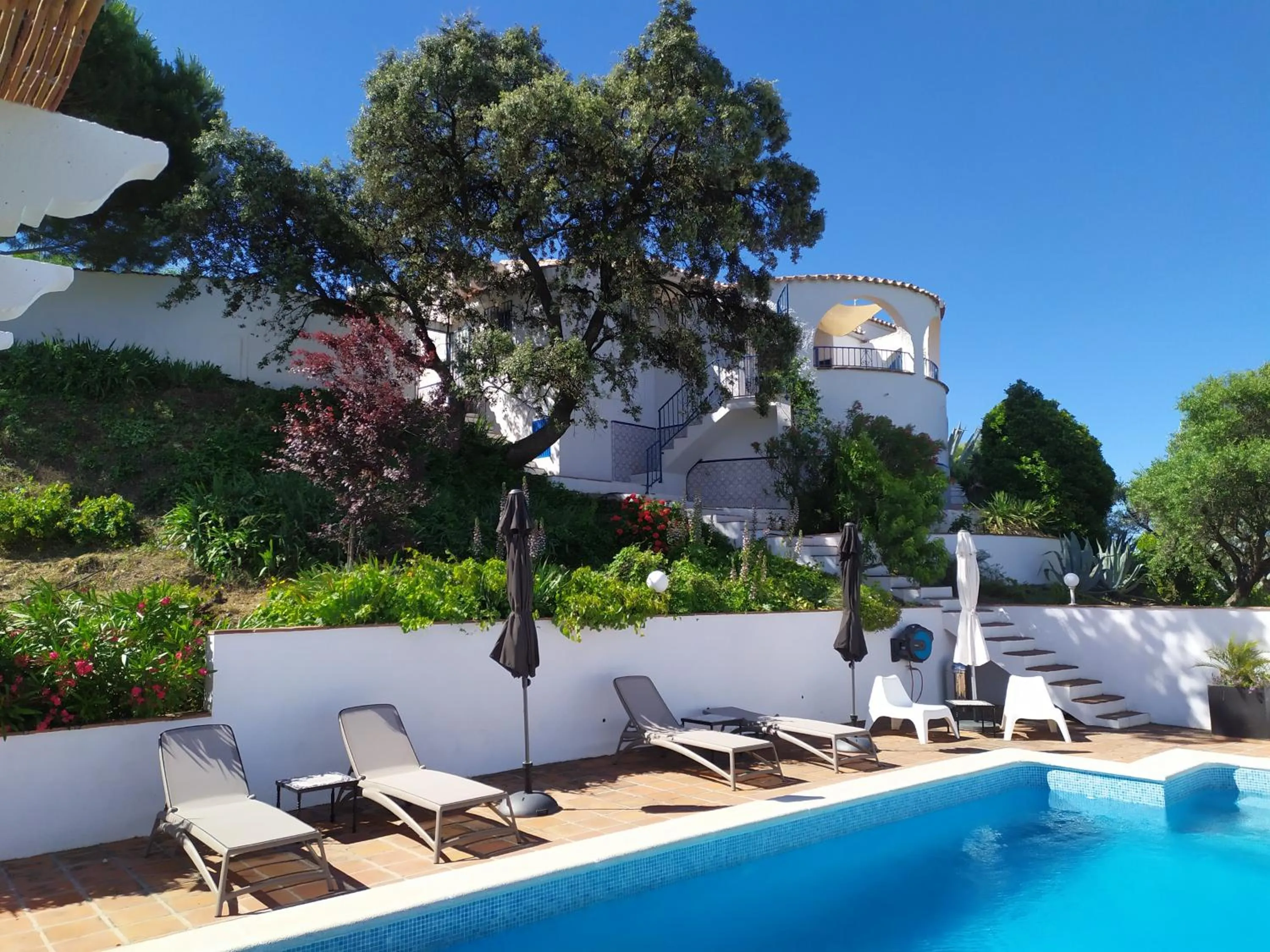 Property building, Swimming Pool in B&B la Madrugada