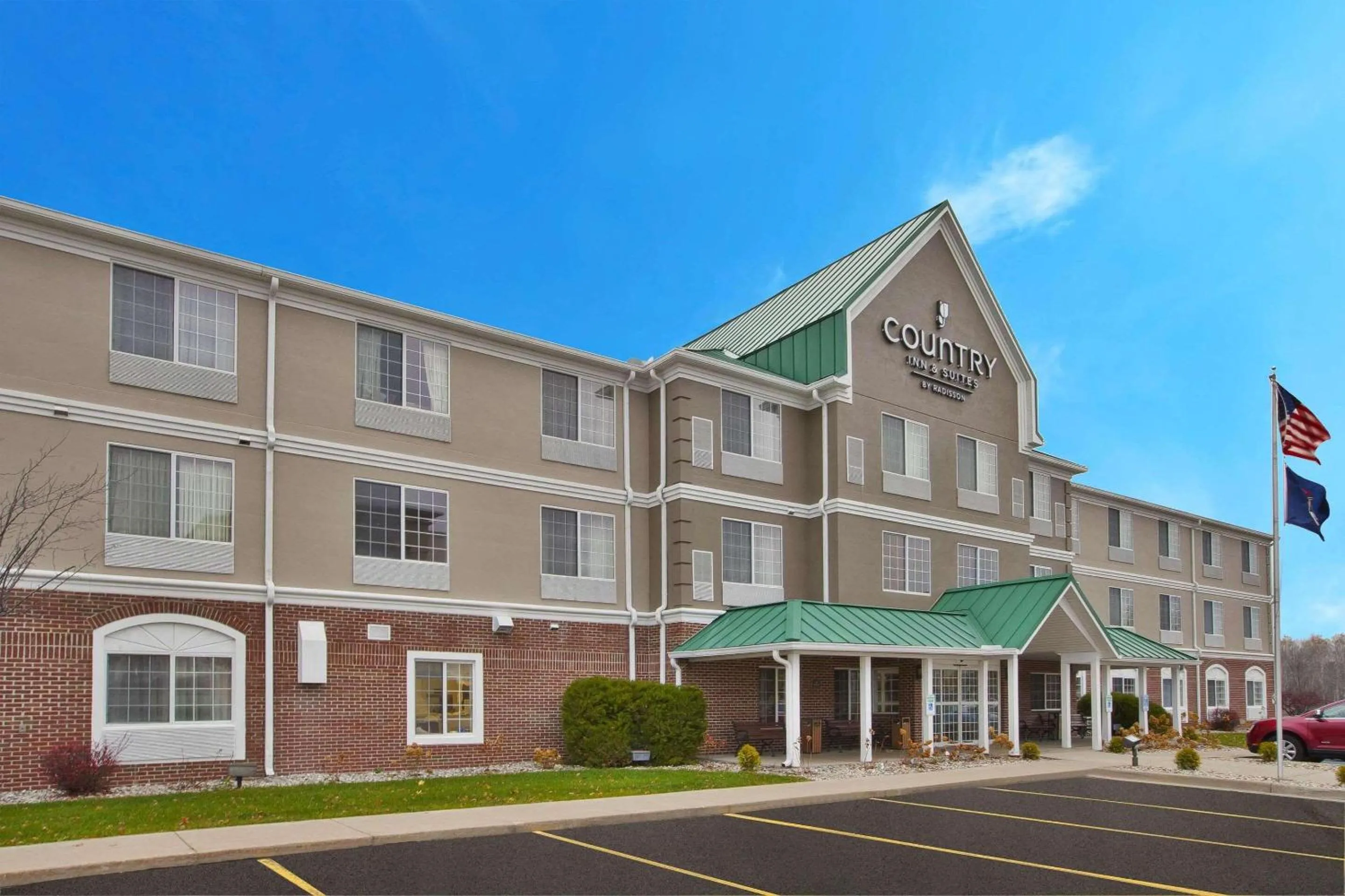 Property building in Country Inn & Suites by Radisson, Big Rapids, MI