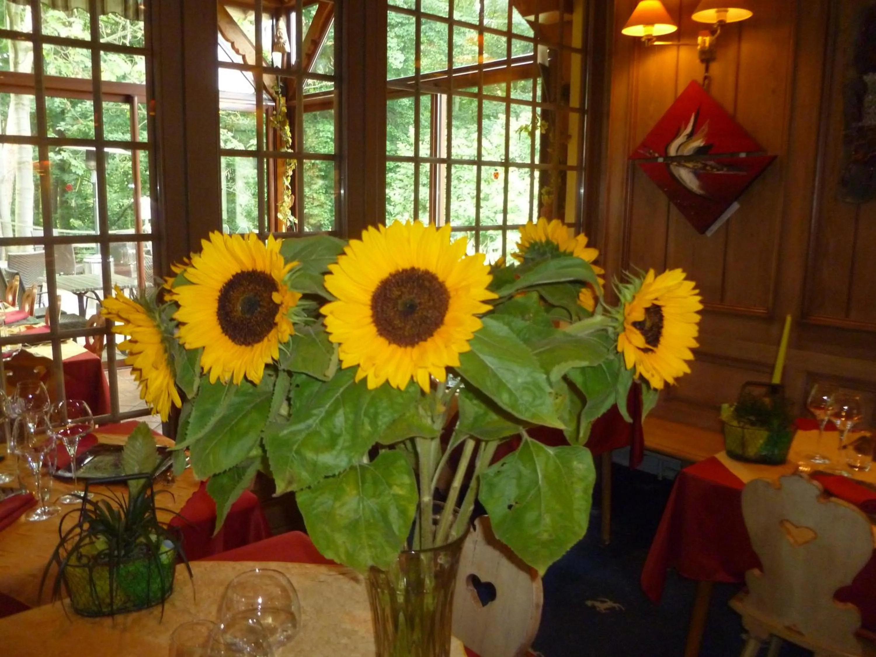 Restaurant/places to eat in Hotel Restaurant Les Pins logis