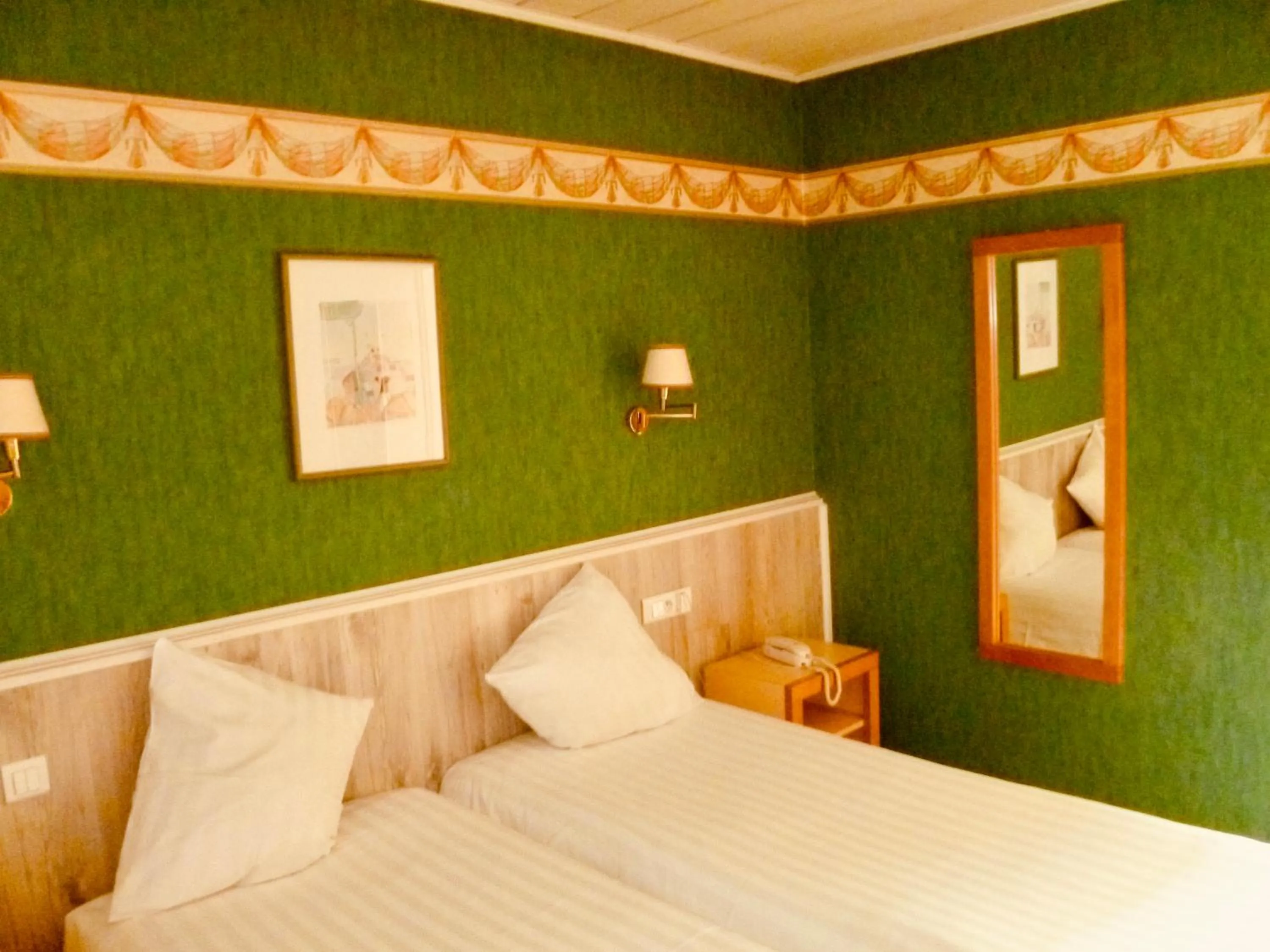 Bedroom, Bed in Hotel Restaurant Les Pins logis