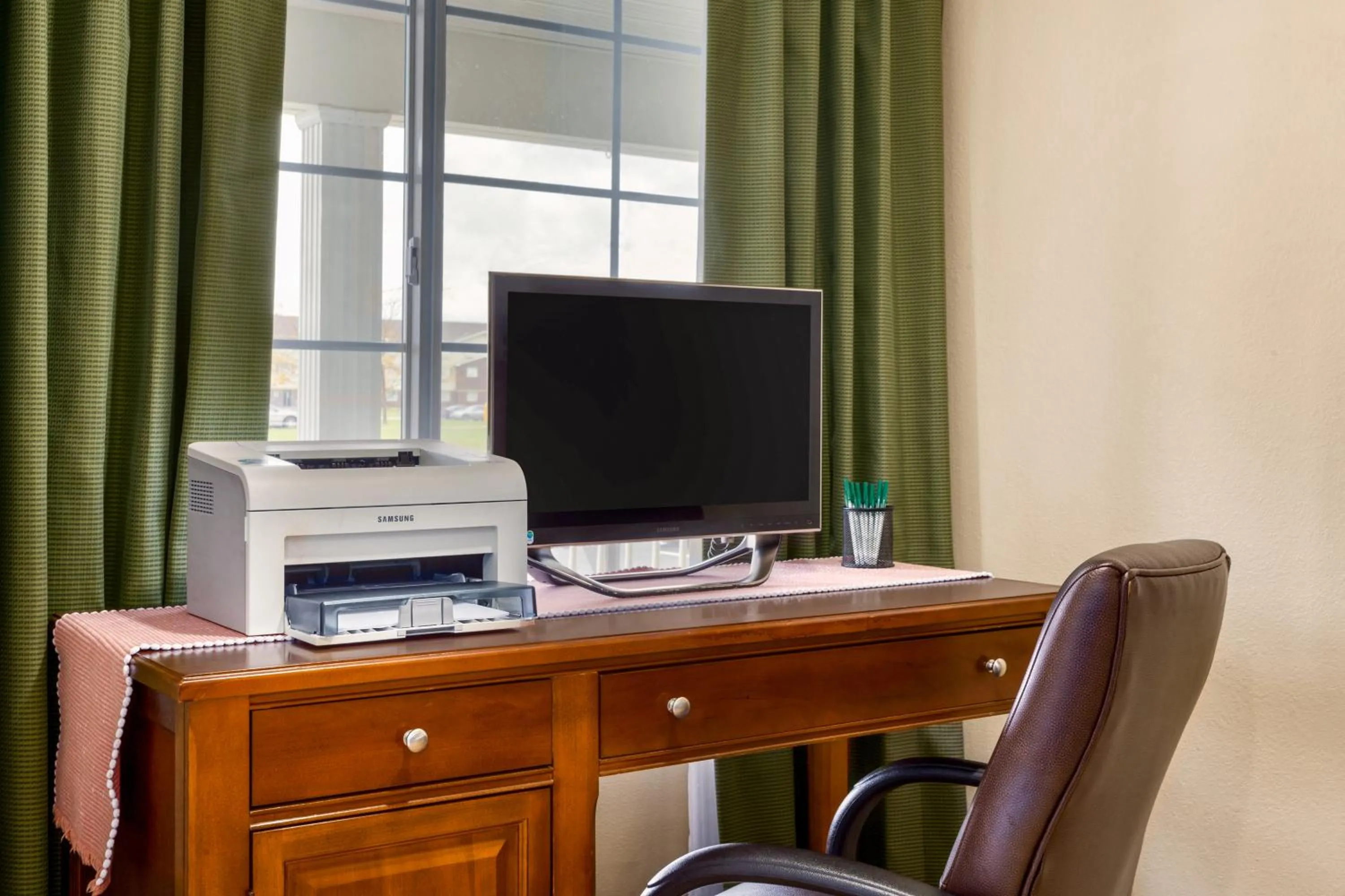 Business facilities in Country Inn & Suites by Radisson, Marion, OH