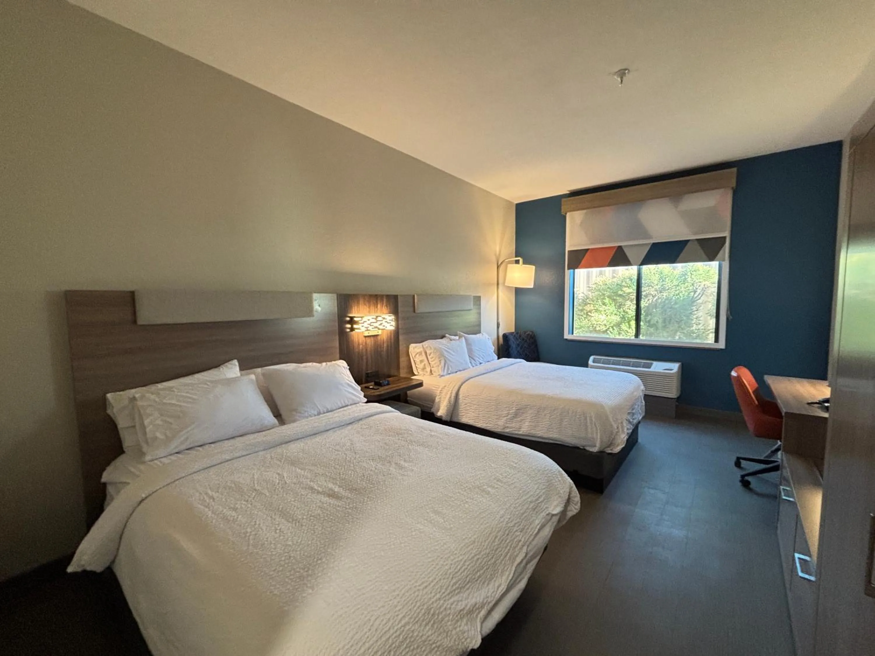 Bed in Holiday Inn Express & Suites Truth Or Consequences by IHG