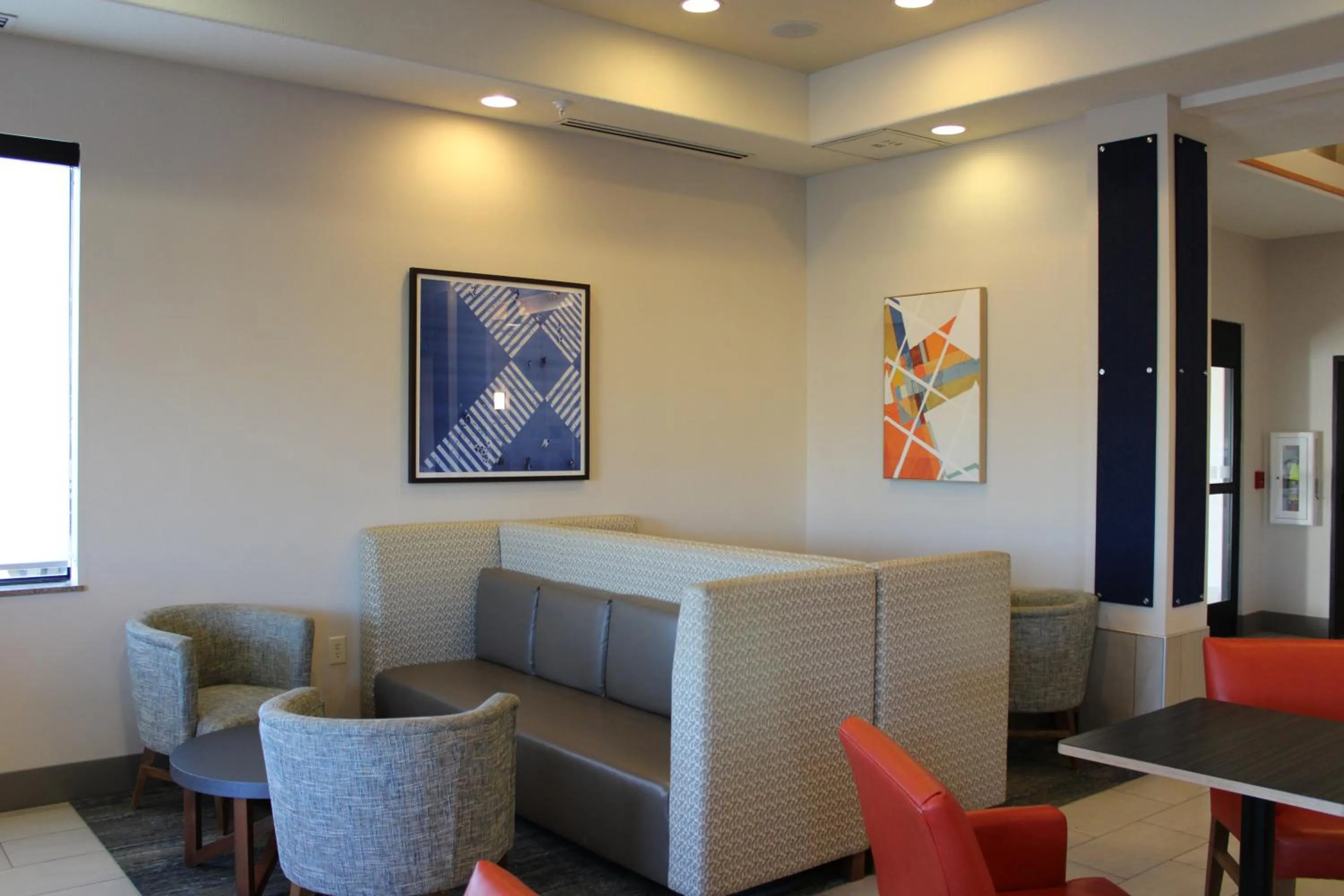 Seating area in Holiday Inn Express & Suites Truth Or Consequences by IHG