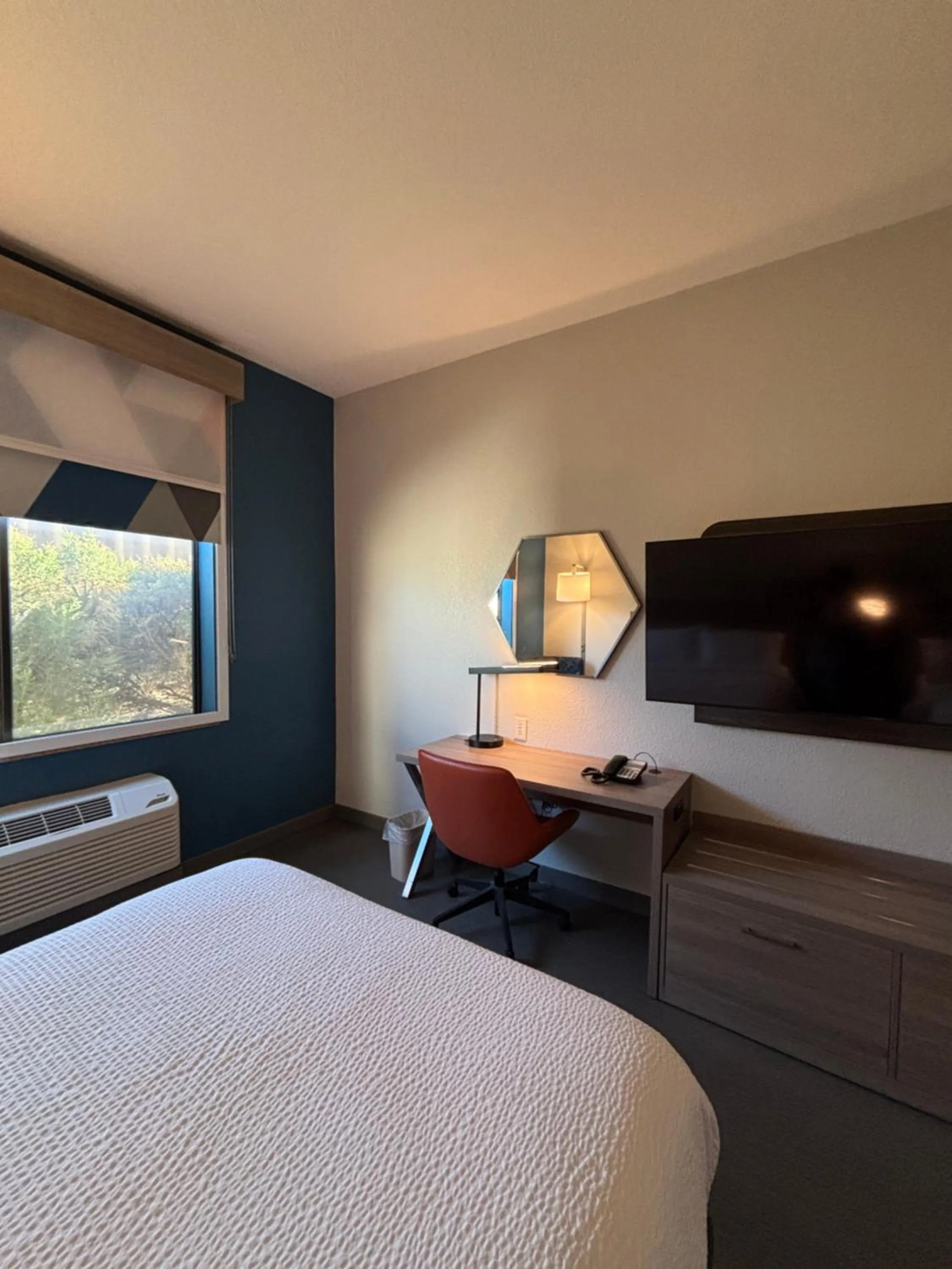 Bed in Holiday Inn Express & Suites Truth Or Consequences by IHG