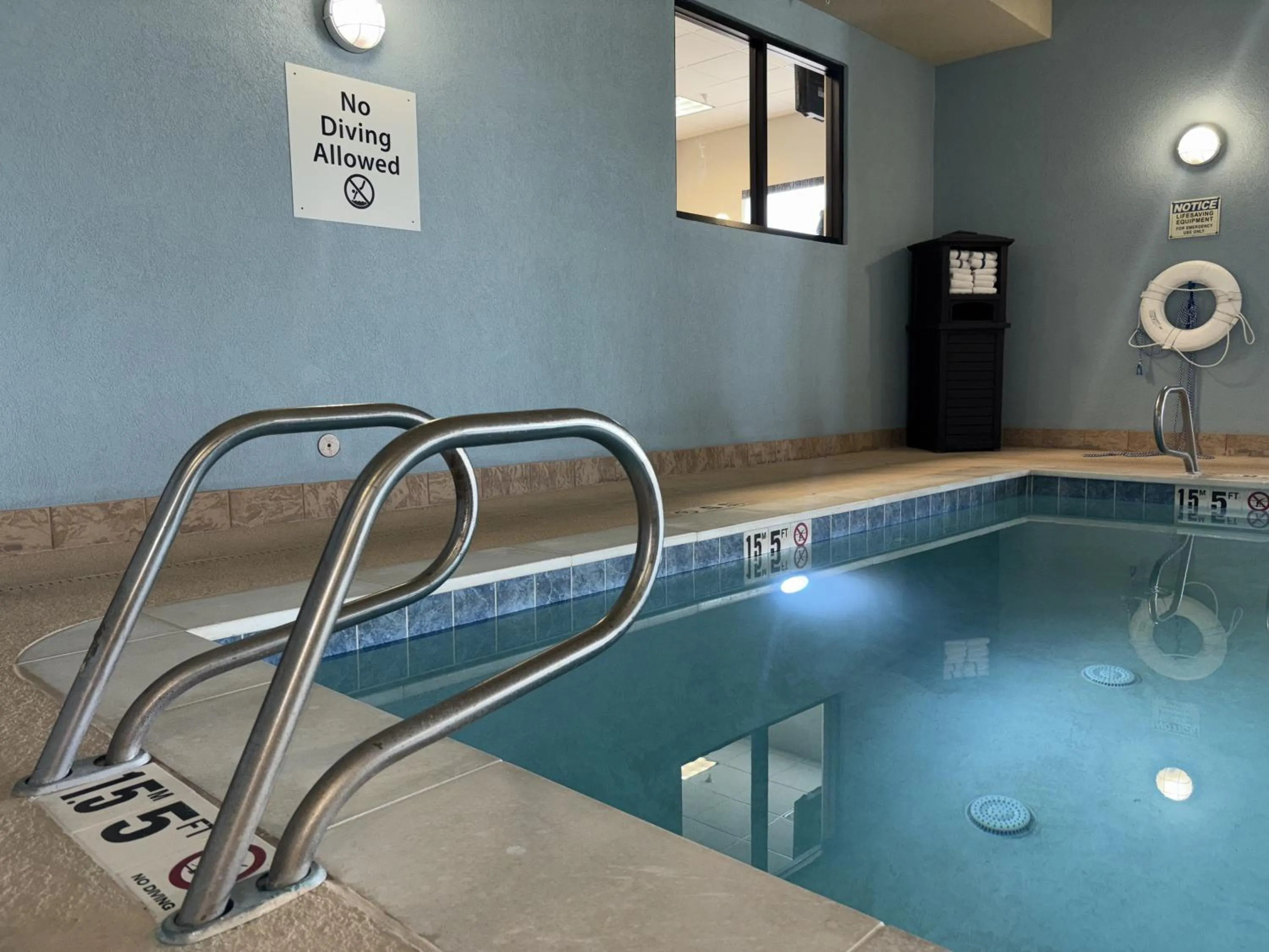 Swimming pool in Holiday Inn Express & Suites Truth Or Consequences by IHG
