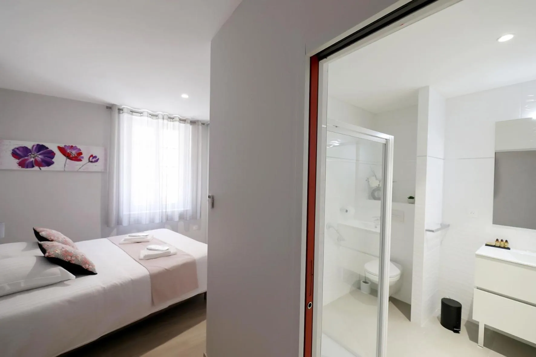 Bathroom, Bed in Le Porta 5