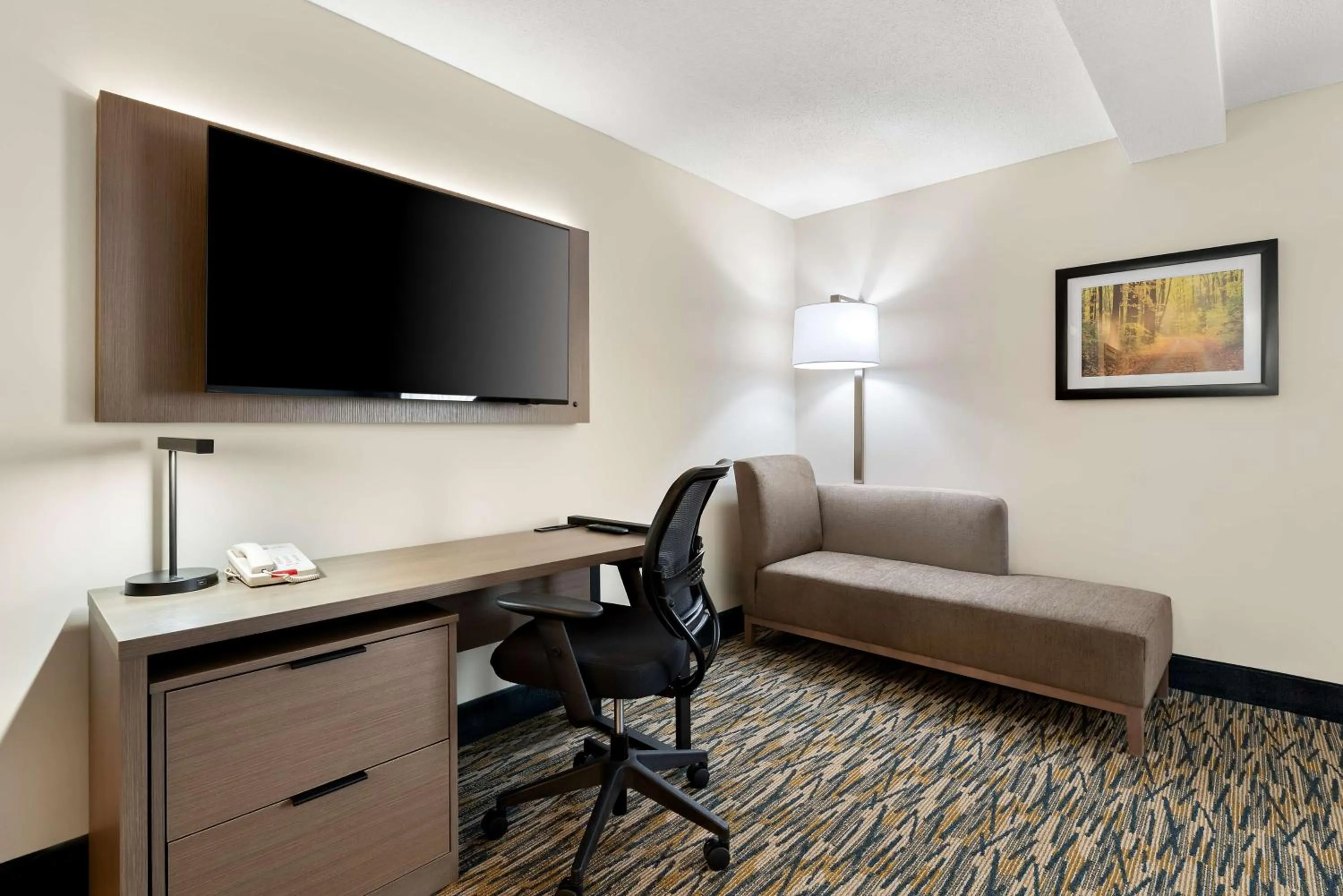 Bedroom in Best Western Inn