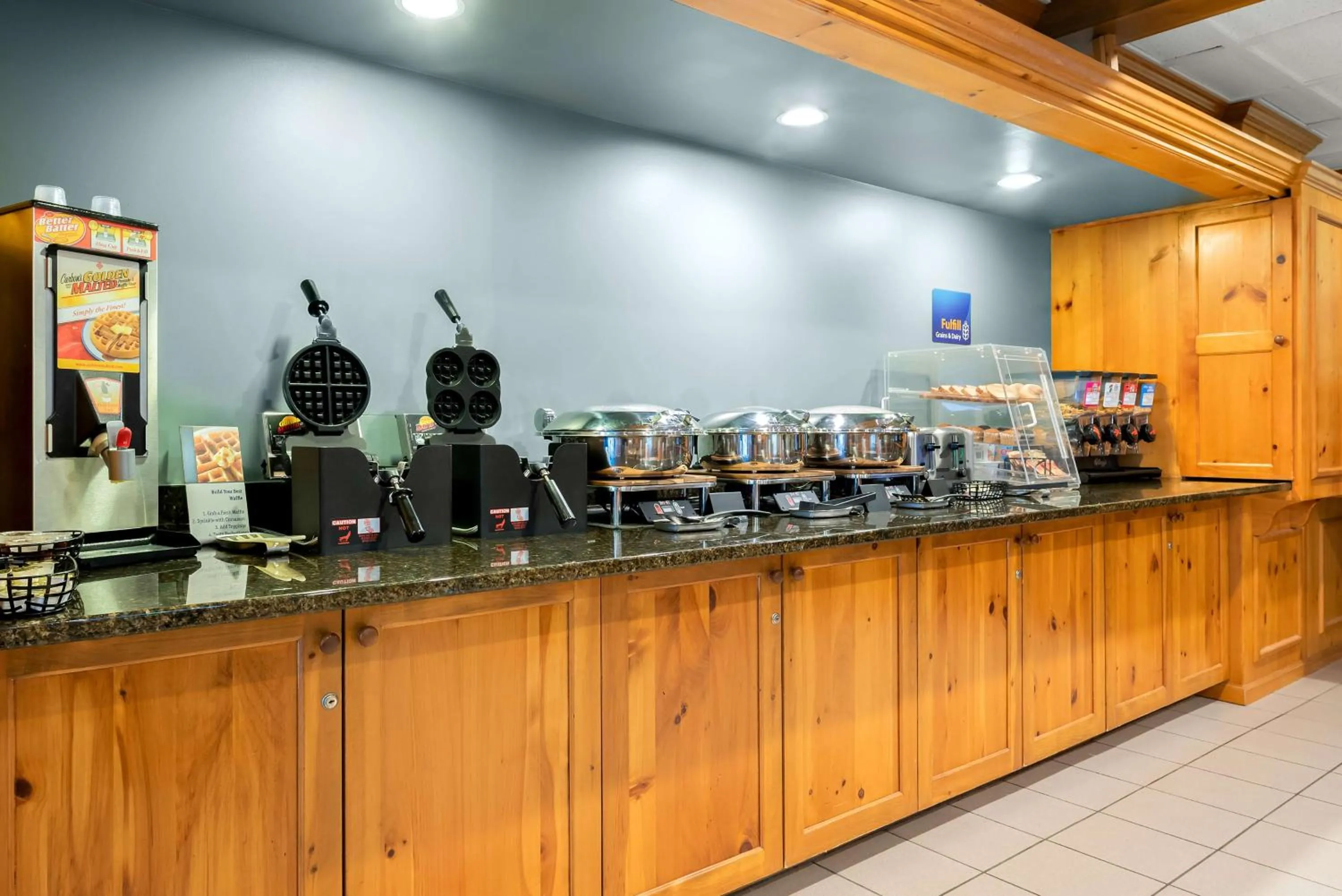 Breakfast in Best Western Inn