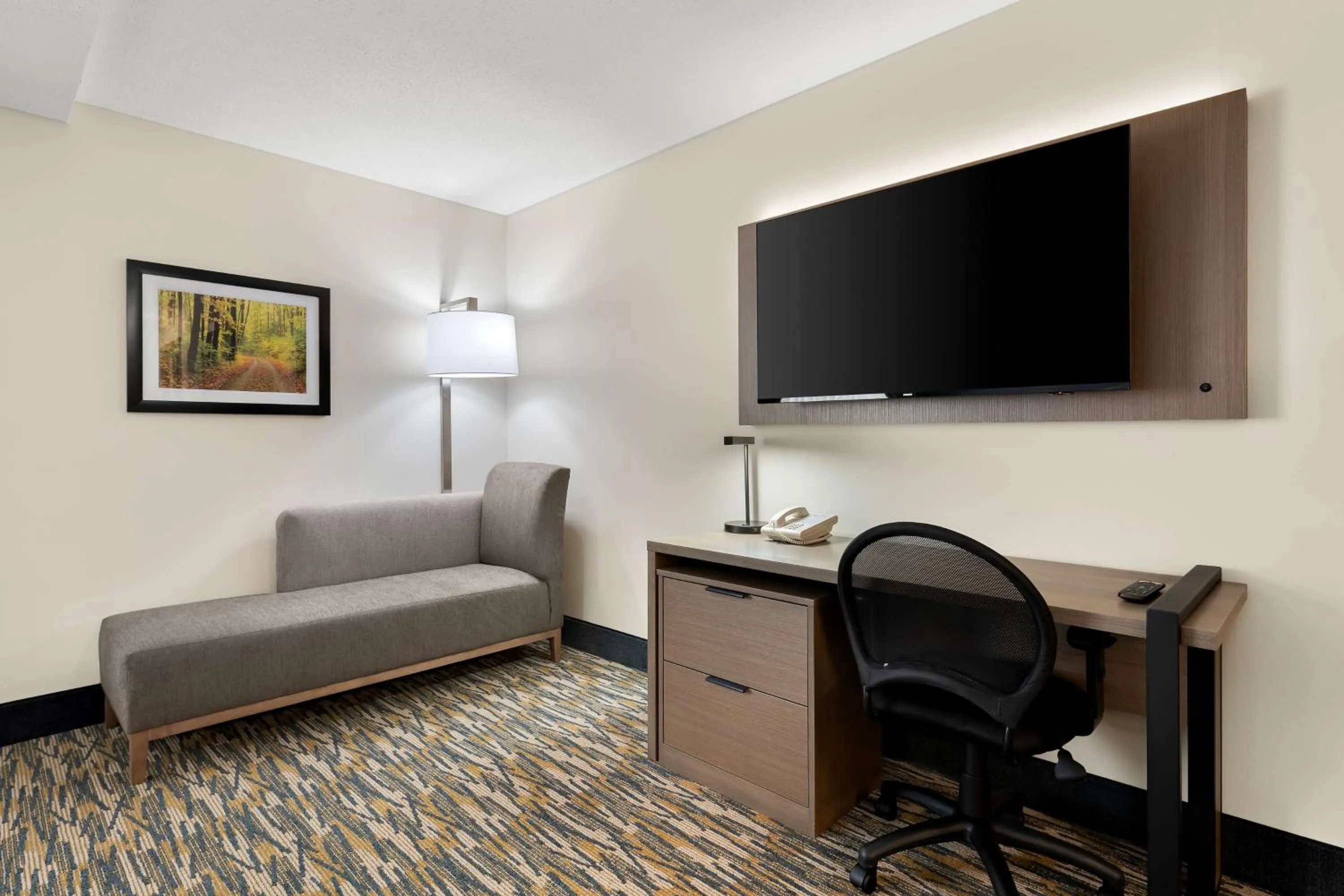 Bedroom in Best Western Inn