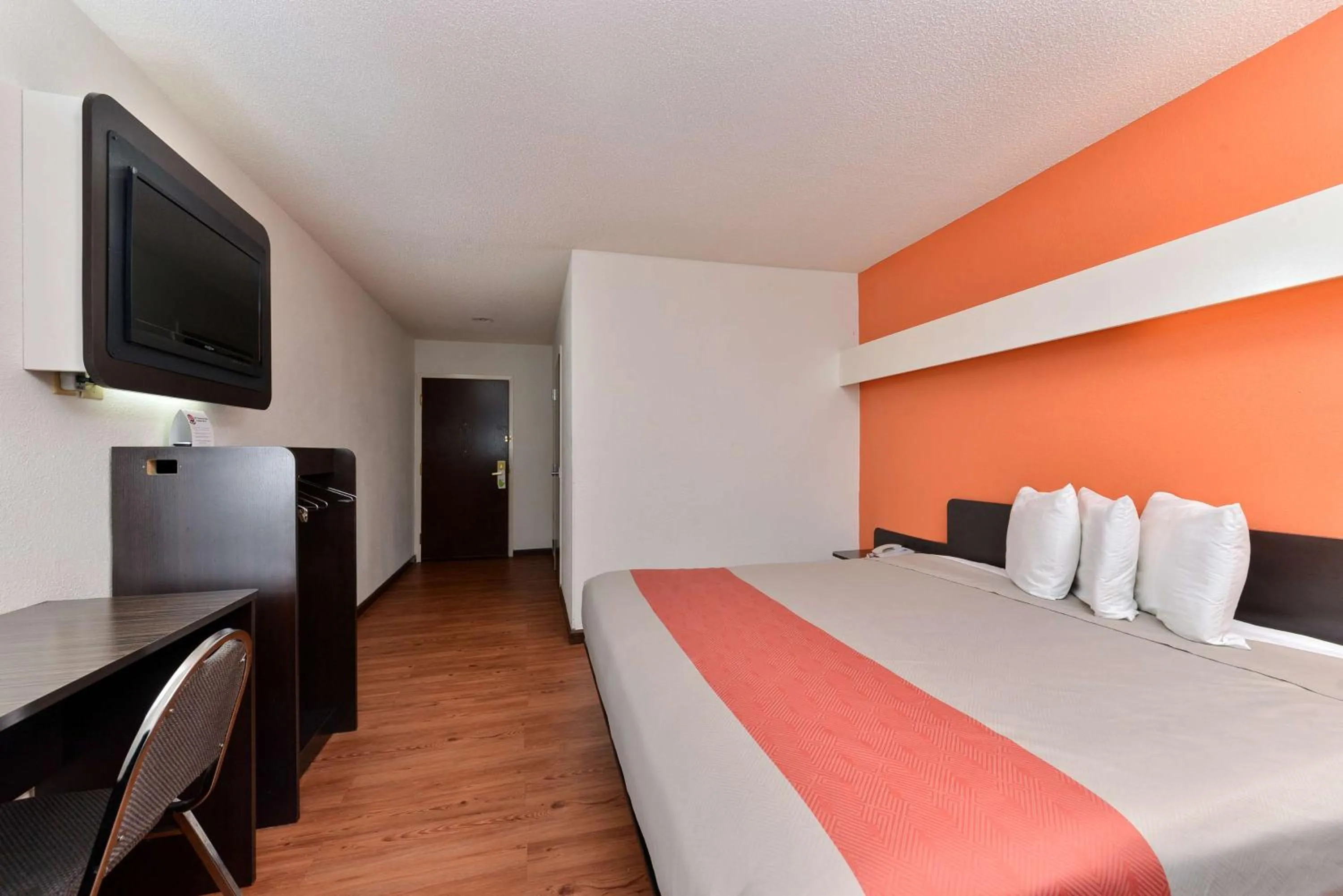 TV and multimedia, Bed in Motel 6-Richburg, SC