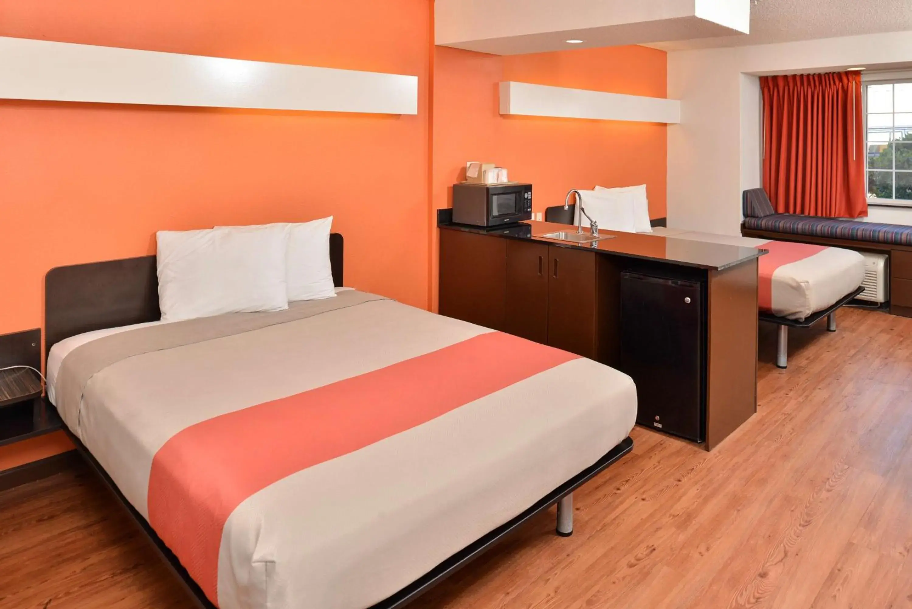 Queen Room with Two Queen Beds - single occupancy - Smoking in Motel 6-Richburg, SC Queen Room with Two Queen Beds - single occupancy - Smoking in Motel 6-Richburg, SC