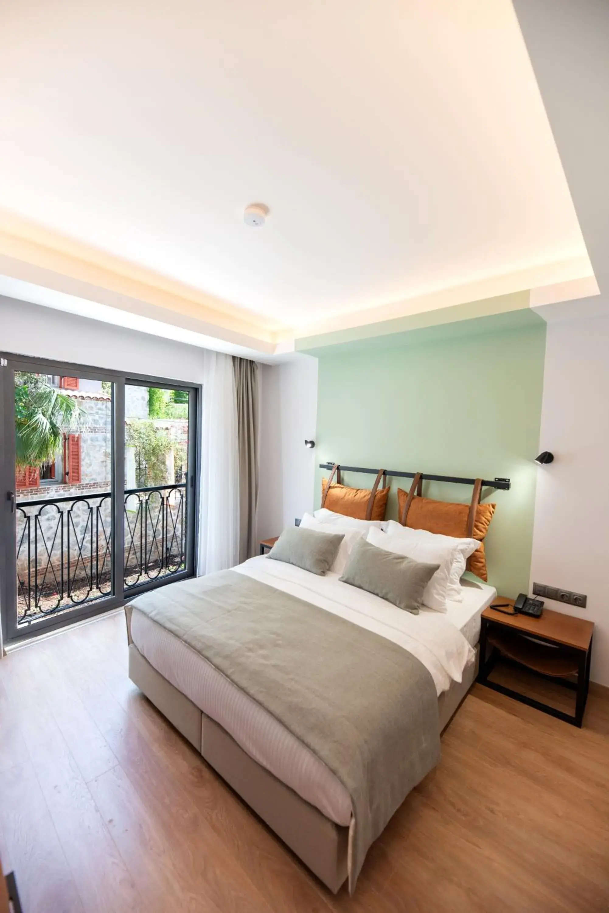 Double Room with Mountain View in La Farine Rooms Double Room with Mountain View in La Farine Rooms