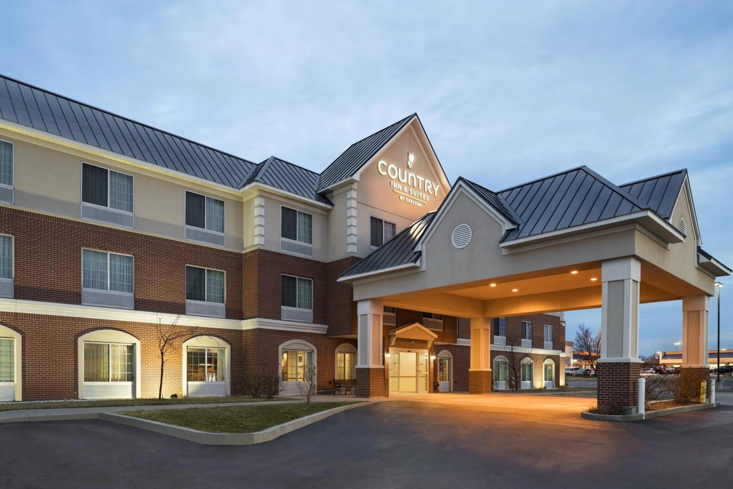 Facade/entrance in Country Inn & Suites by Radisson, St Peters, MO