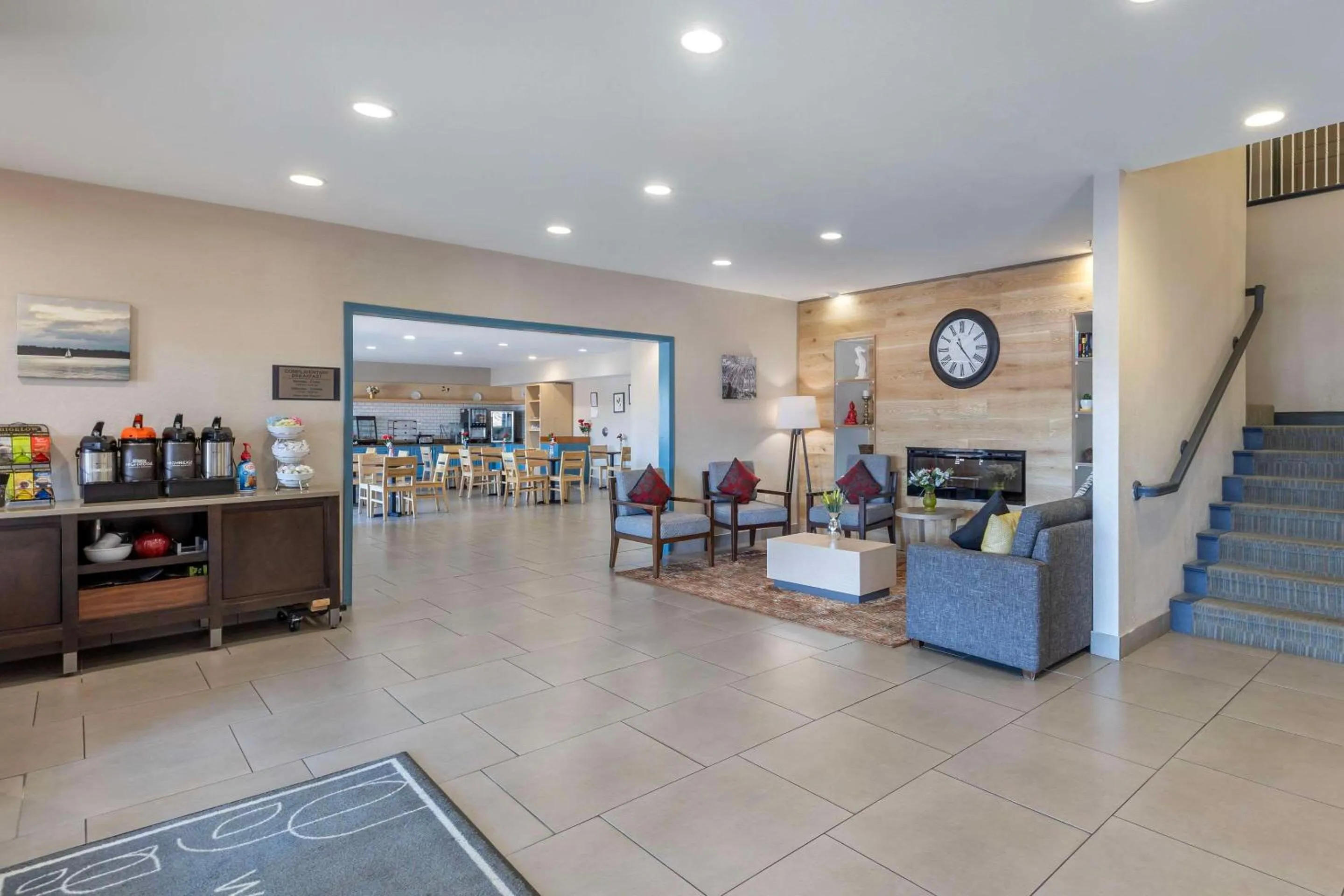 Lobby or reception in Country Inn & Suites by Radisson, St Peters, MO