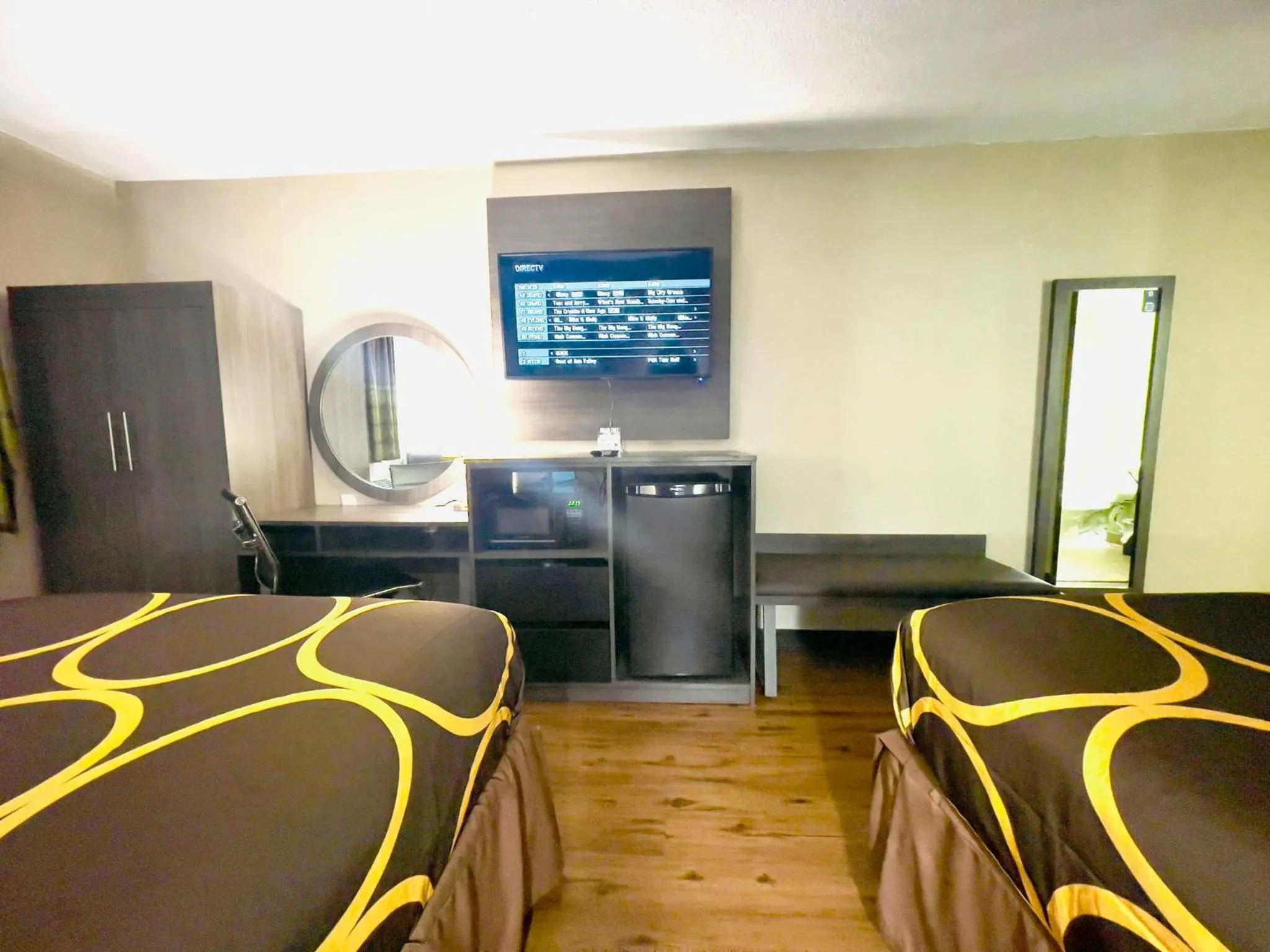 TV and multimedia, Bed in Super 8 by Wyndham Ithaca