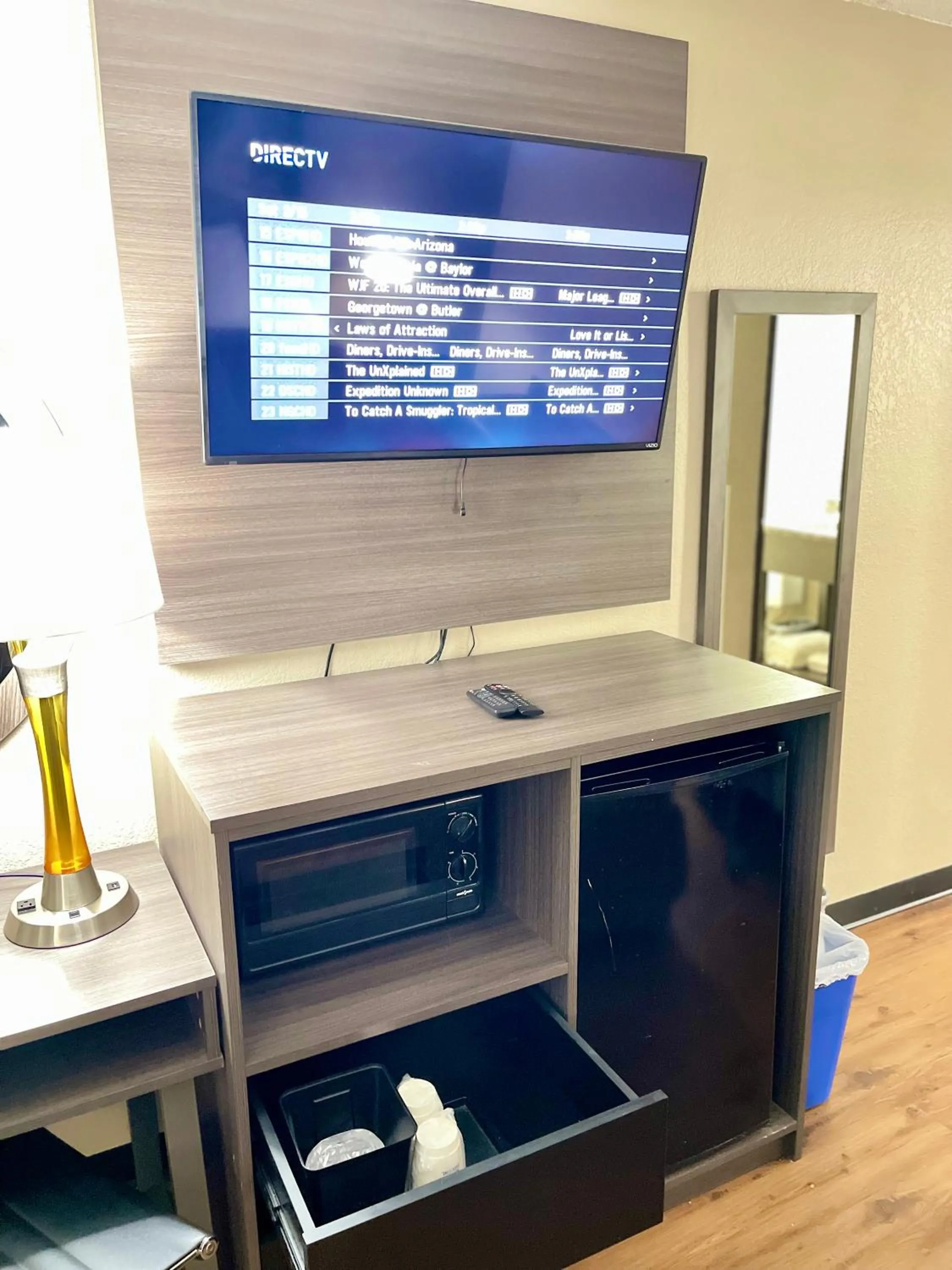 TV and multimedia in Super 8 by Wyndham Ithaca