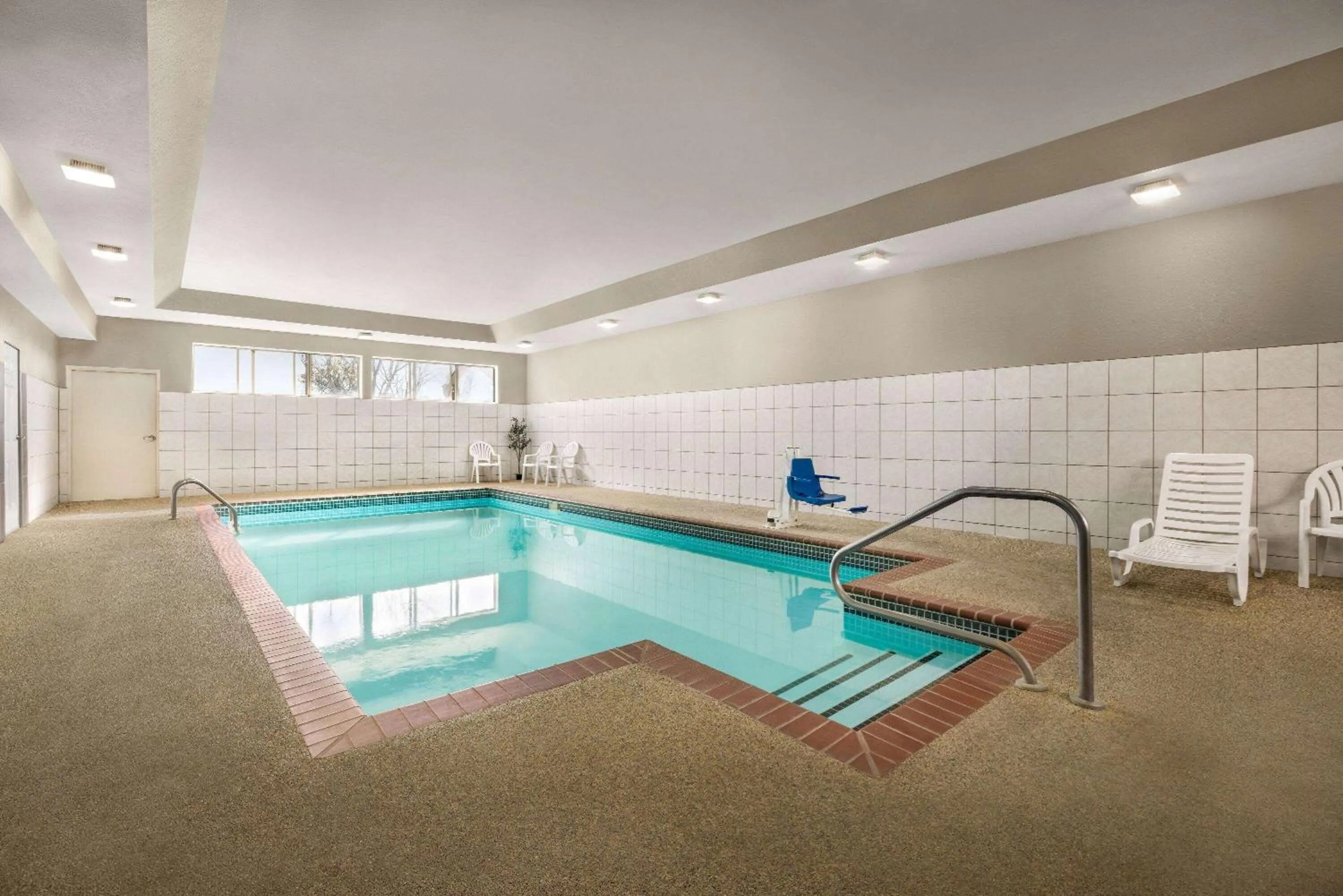 Swimming pool in Microtel Inn & Suites by Wyndham New Ulm