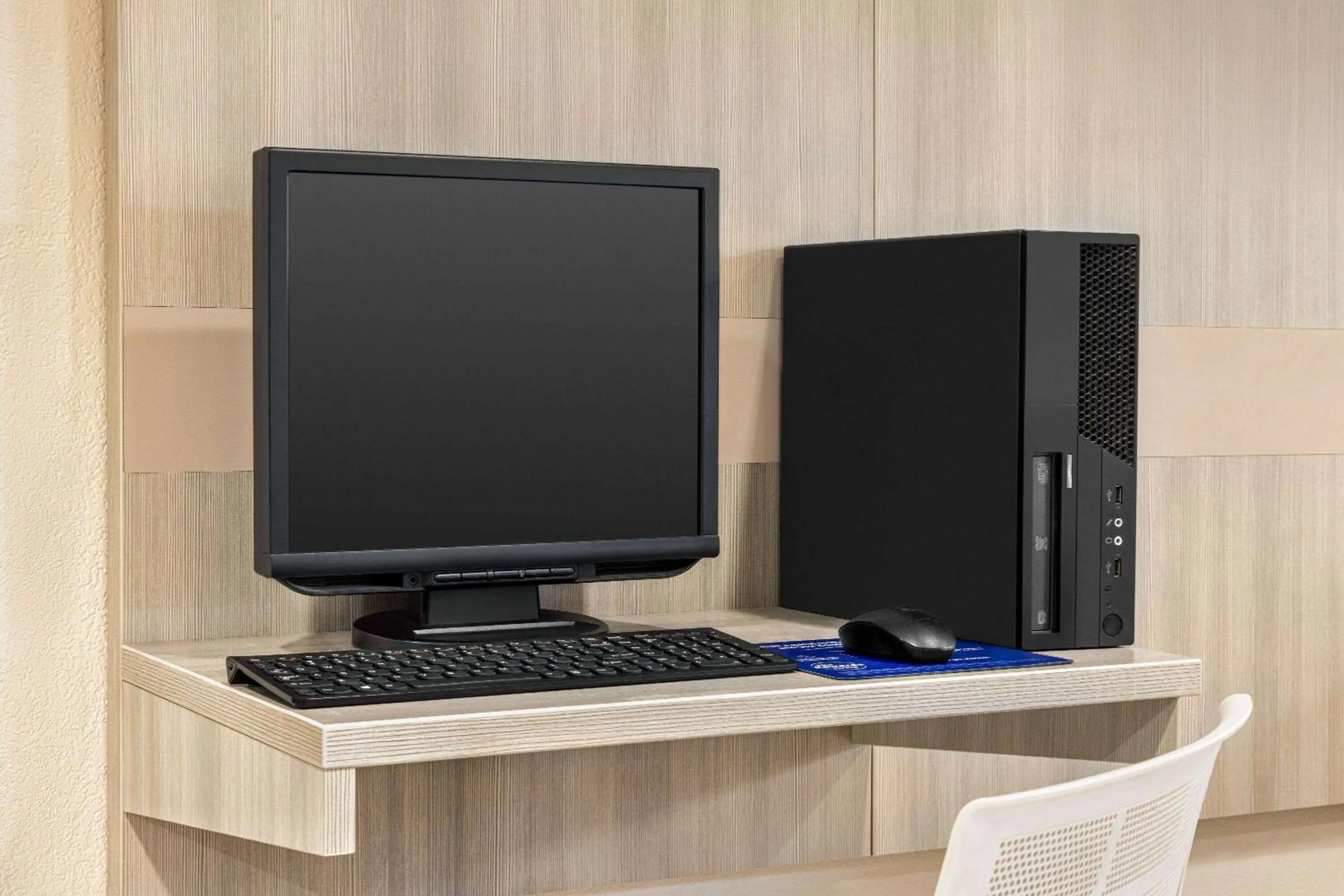 Business facilities in Microtel Inn & Suites by Wyndham New Ulm