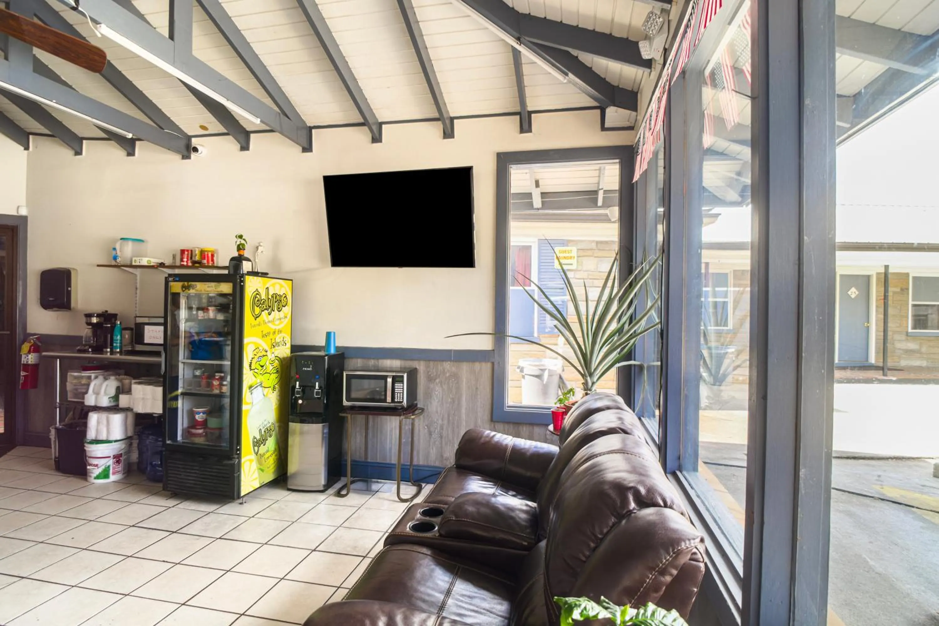 Seating area in Colony Inn By OYO Columbus US-280