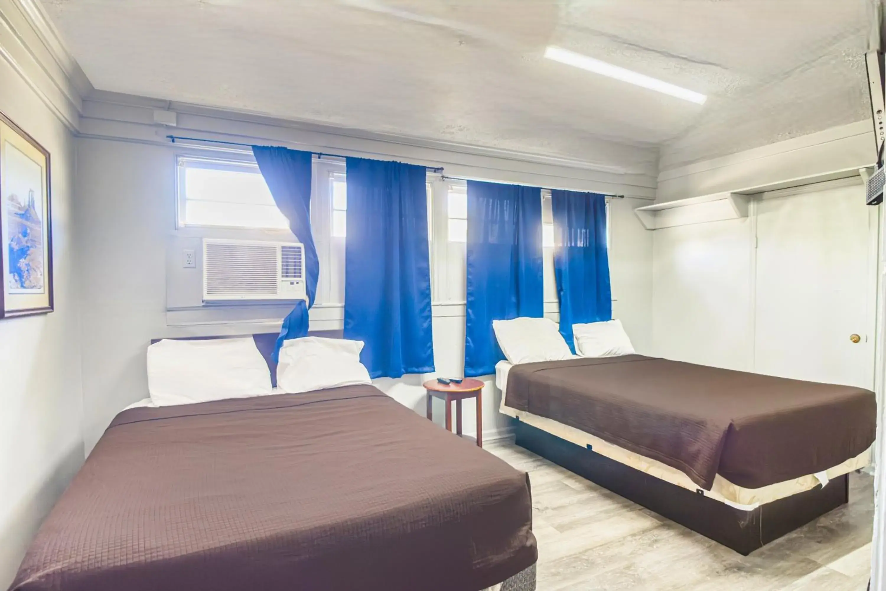 3 Queen Beds with Kitchenette in Colony Inn By OYO Columbus US-280 3 Queen Beds with Kitchenette in Colony Inn By OYO Columbus US-280