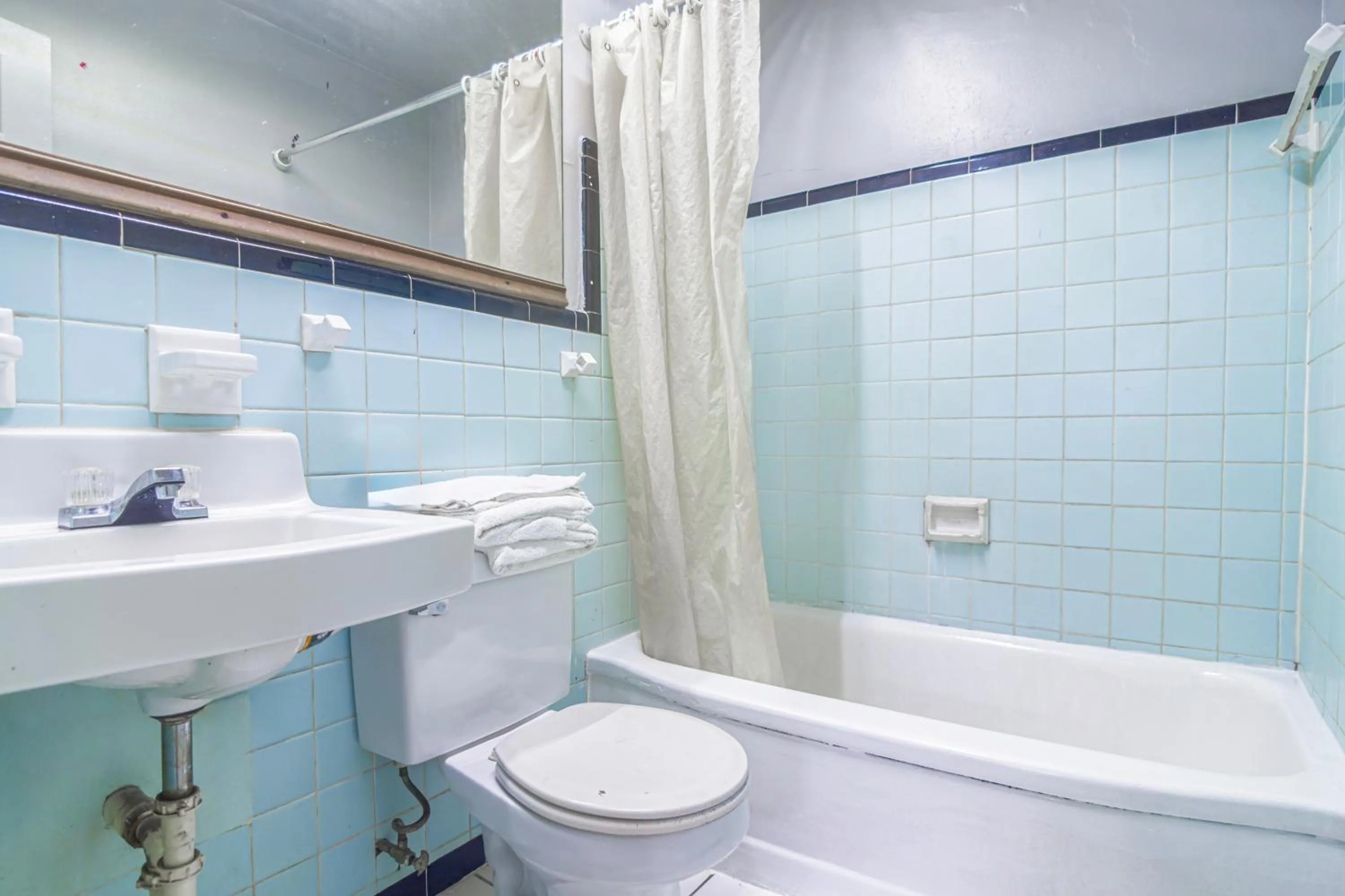 Bathroom in Colony Inn By OYO Columbus US-280