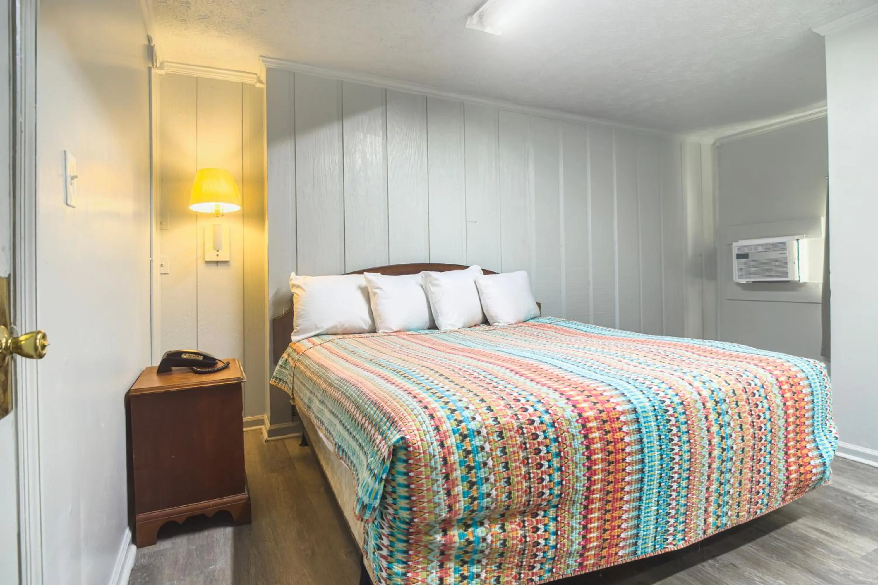 Bedroom, Bed in Colony Inn By OYO Columbus US-280