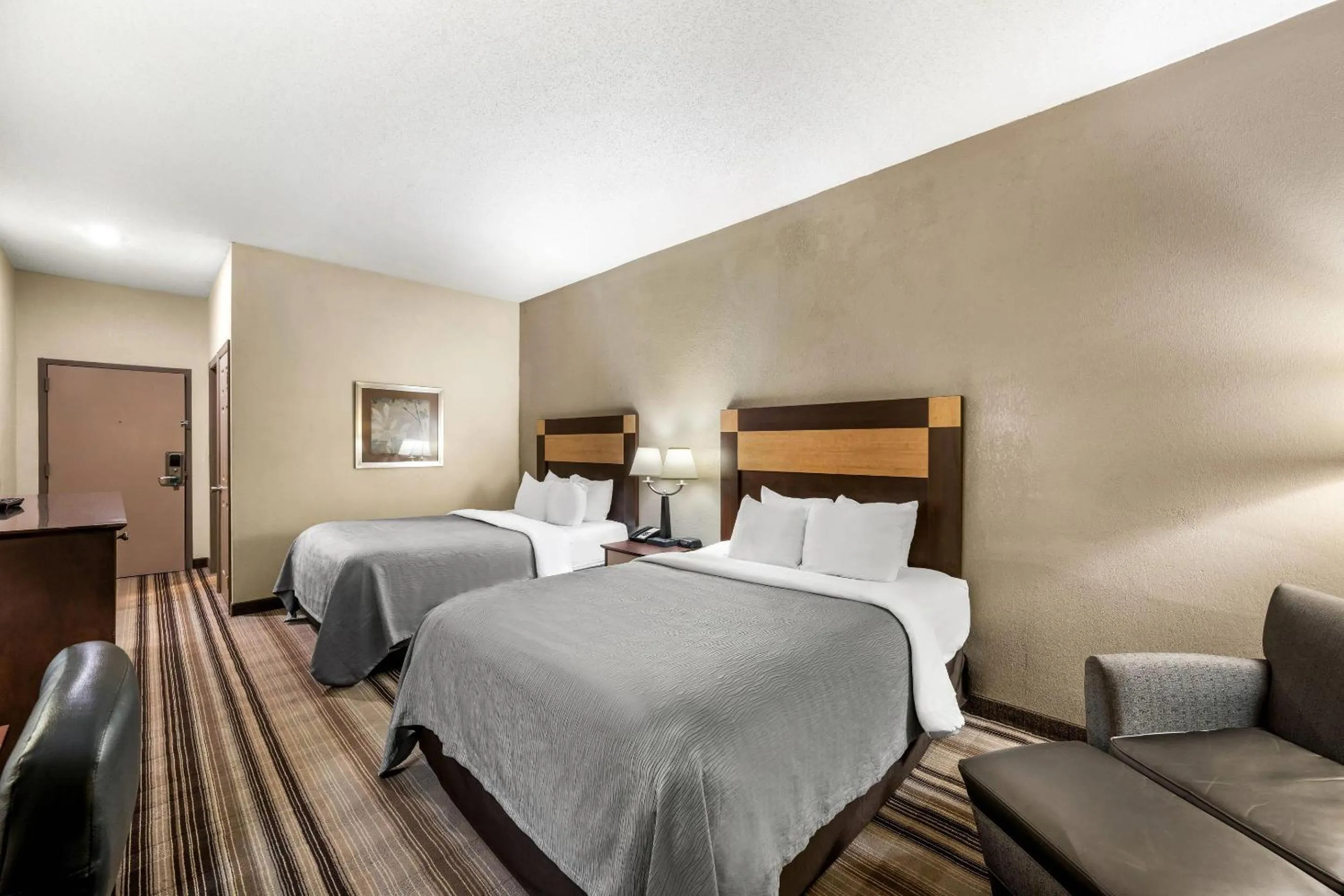 Bedroom, Bed in Quality Inn Bulls Gap