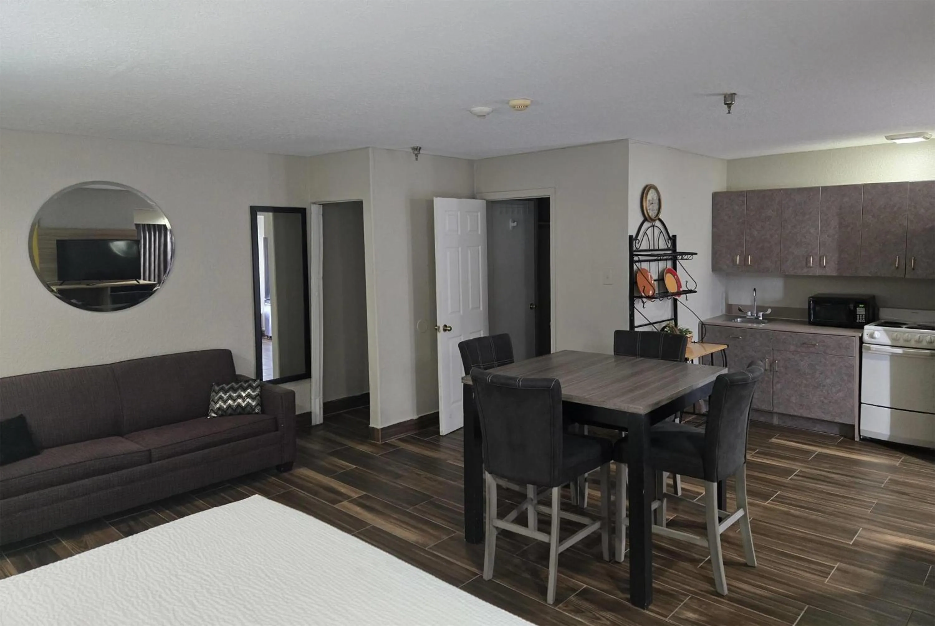 Photo of the whole room in Days Inn & Suites by Wyndham Tampa/Raymond James Stadium