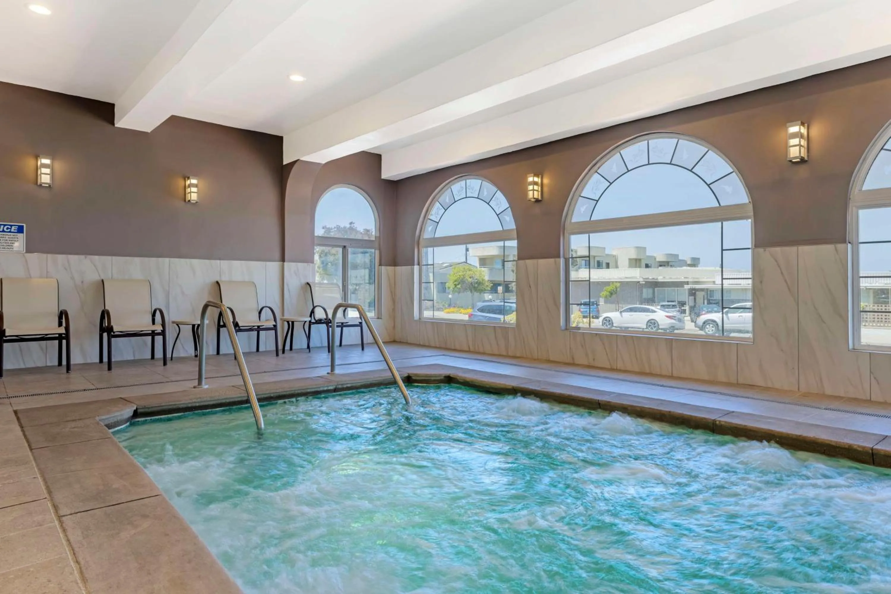 Spa and wellness centre/facilities in Best Western San Marcos Inn