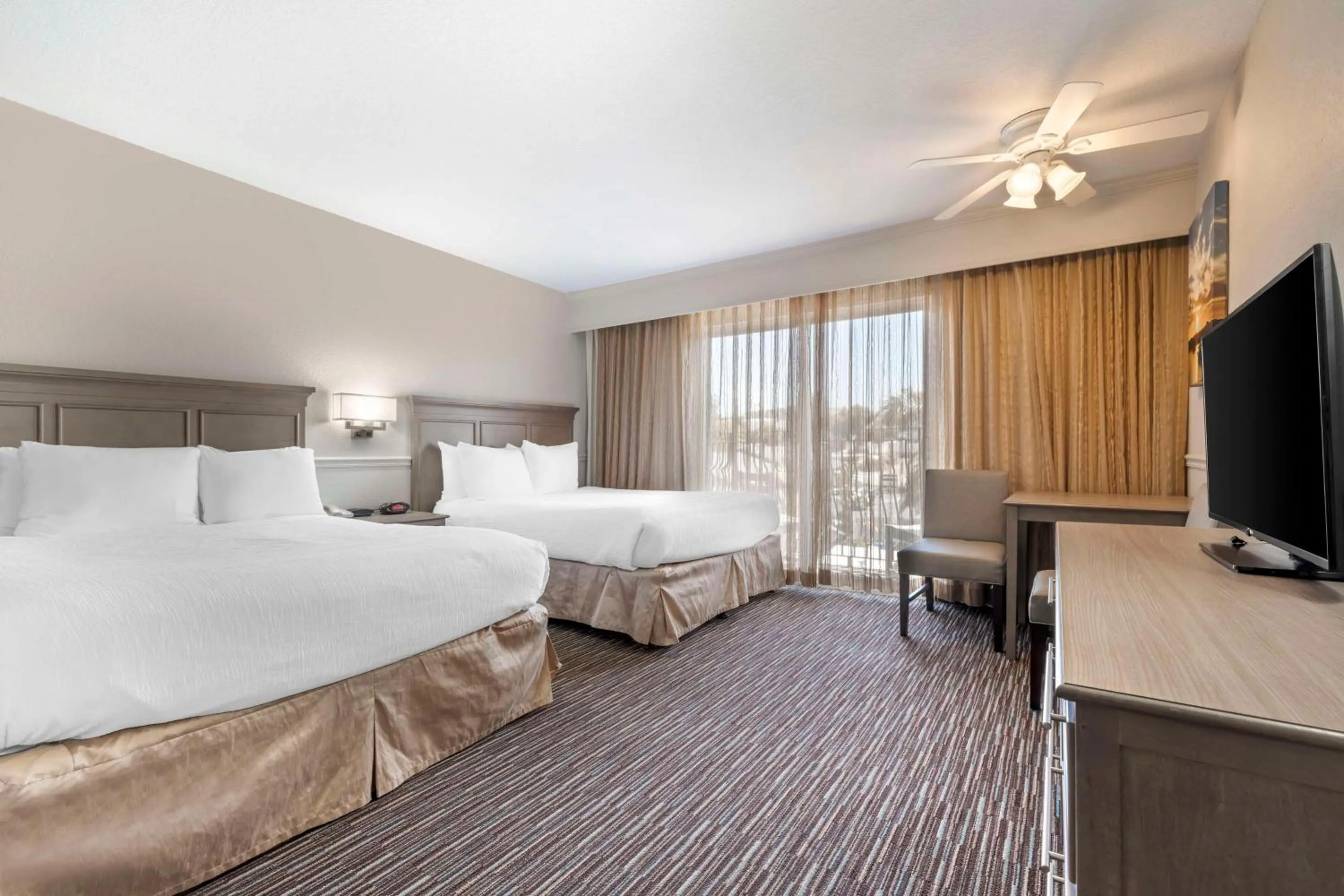 Bedroom, Bed in Best Western San Marcos Inn