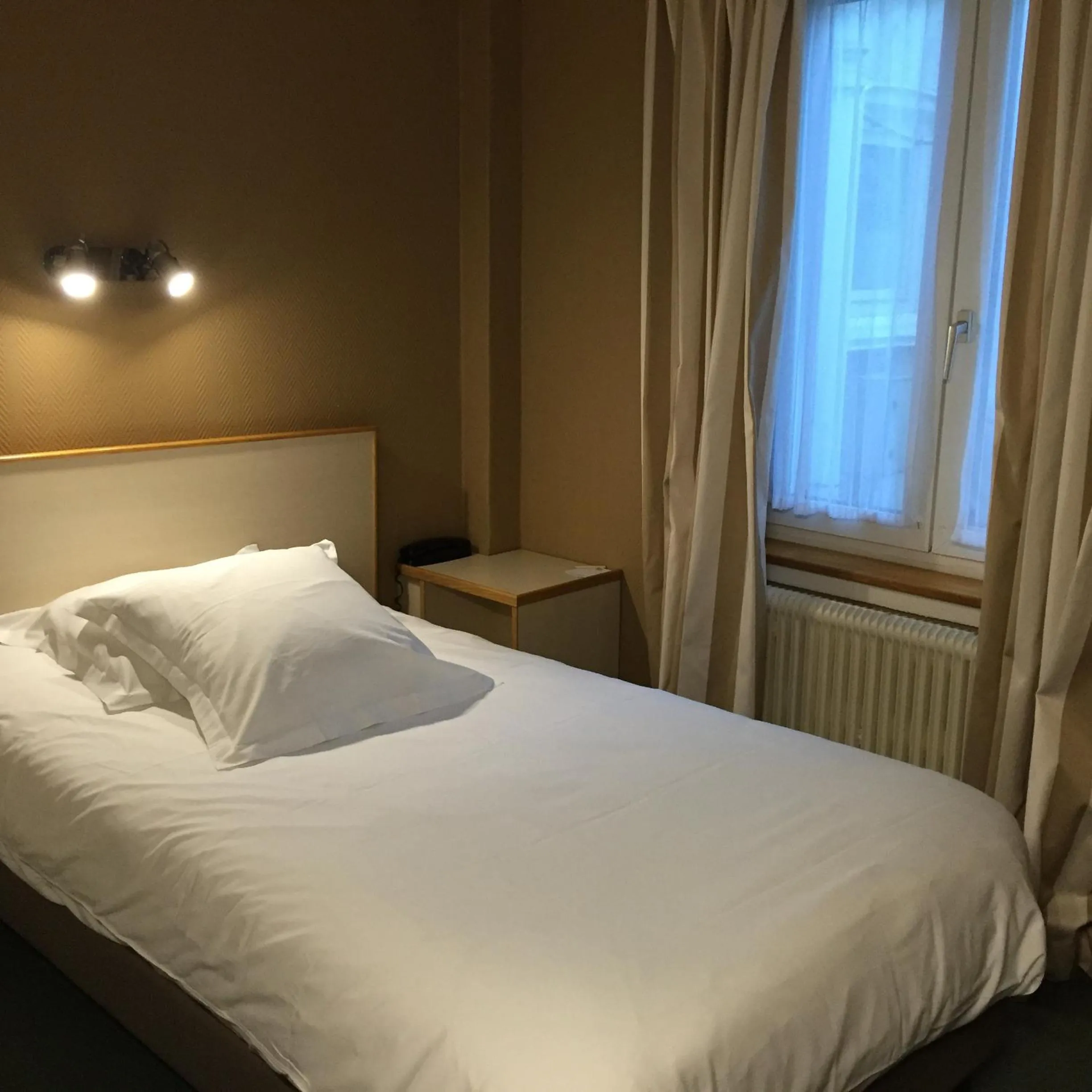 Bed in Grand Hotel de L'Univers