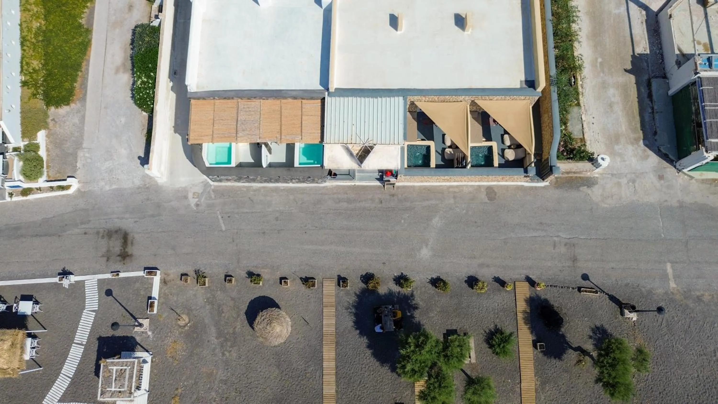 Property building in Cyclops Beach Apartments