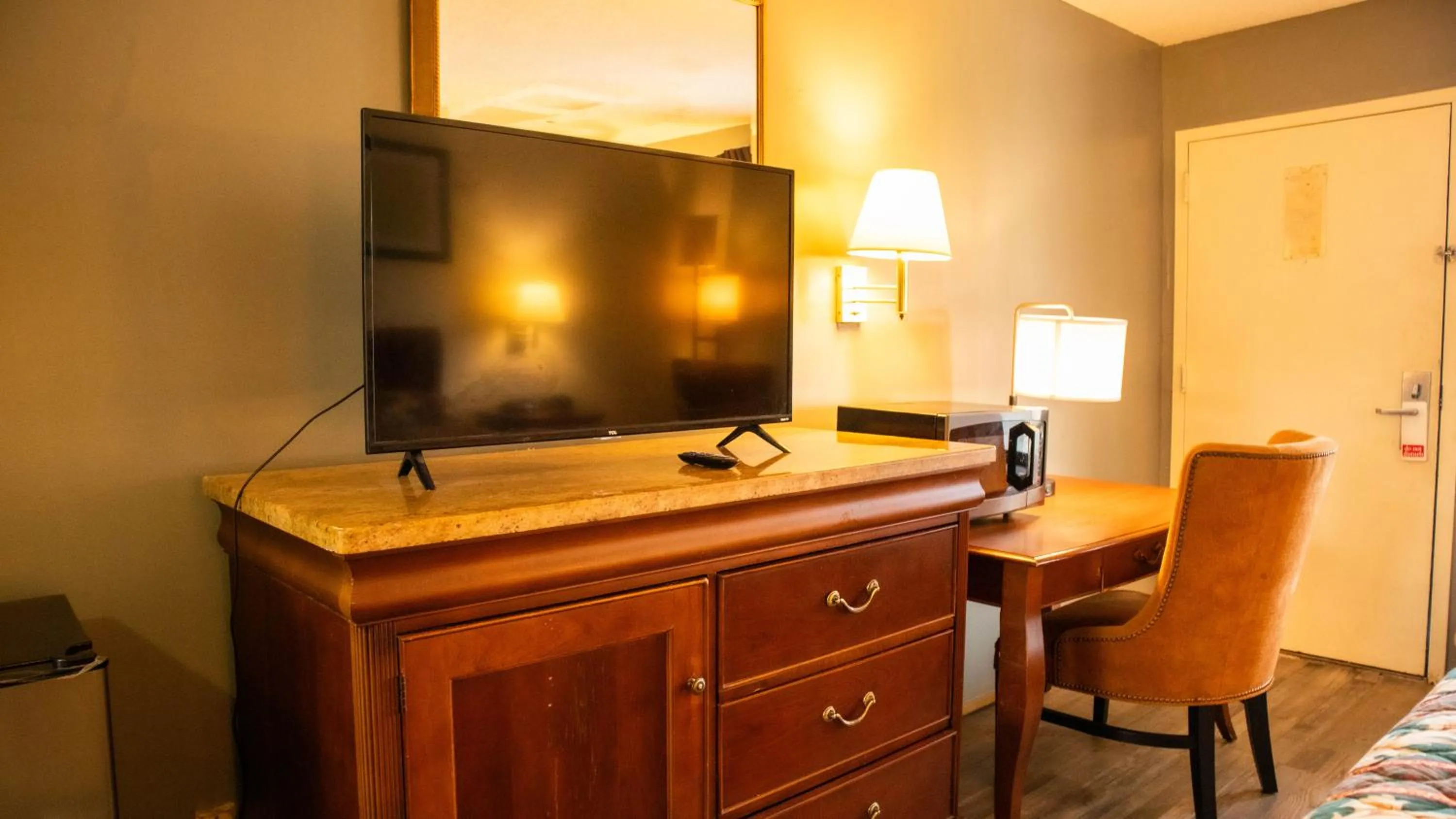 Bedroom in Executive Inn Yanceyville