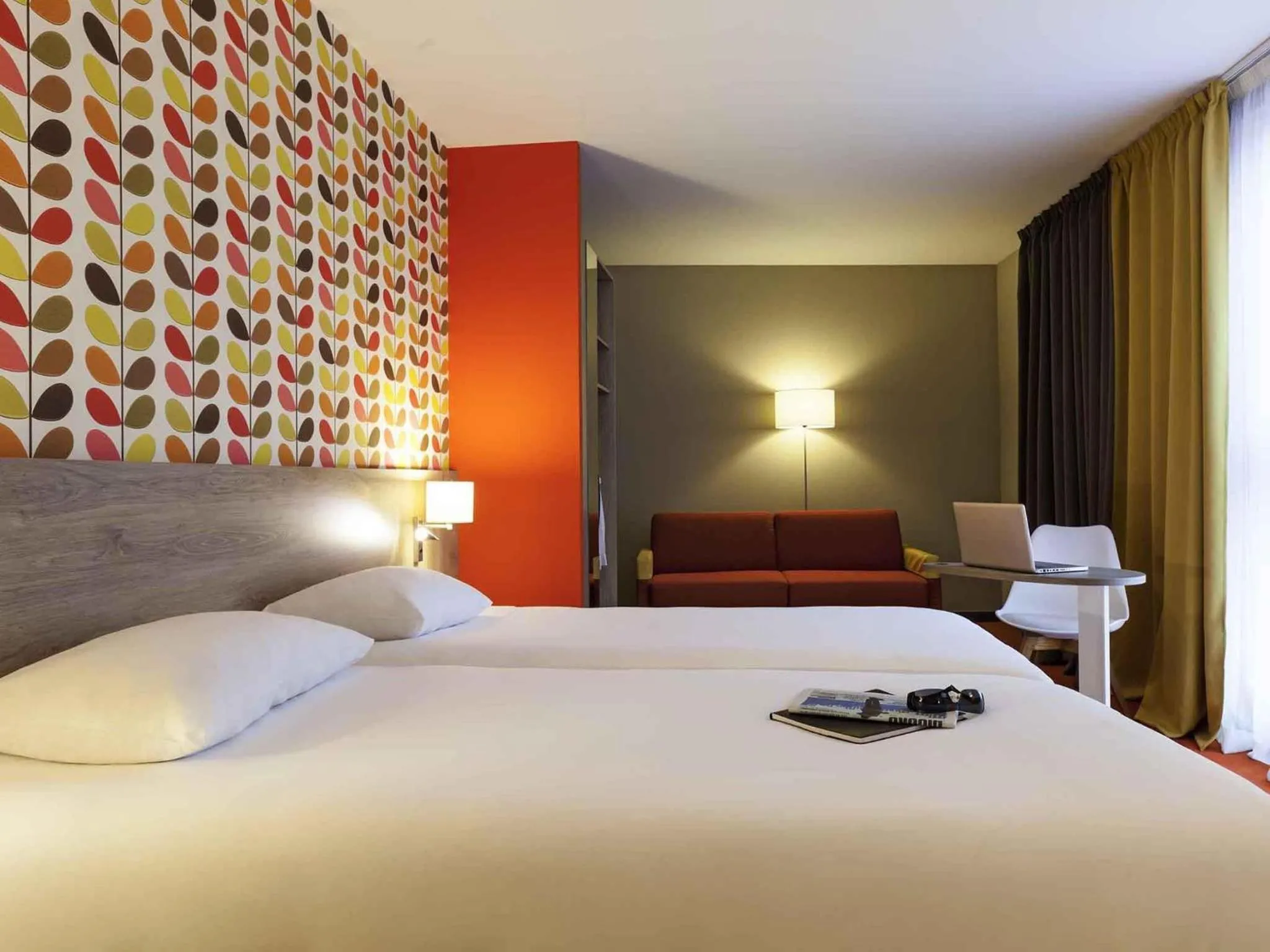 Bedroom, Bed in ibis Styles Chaumont Centre Gare