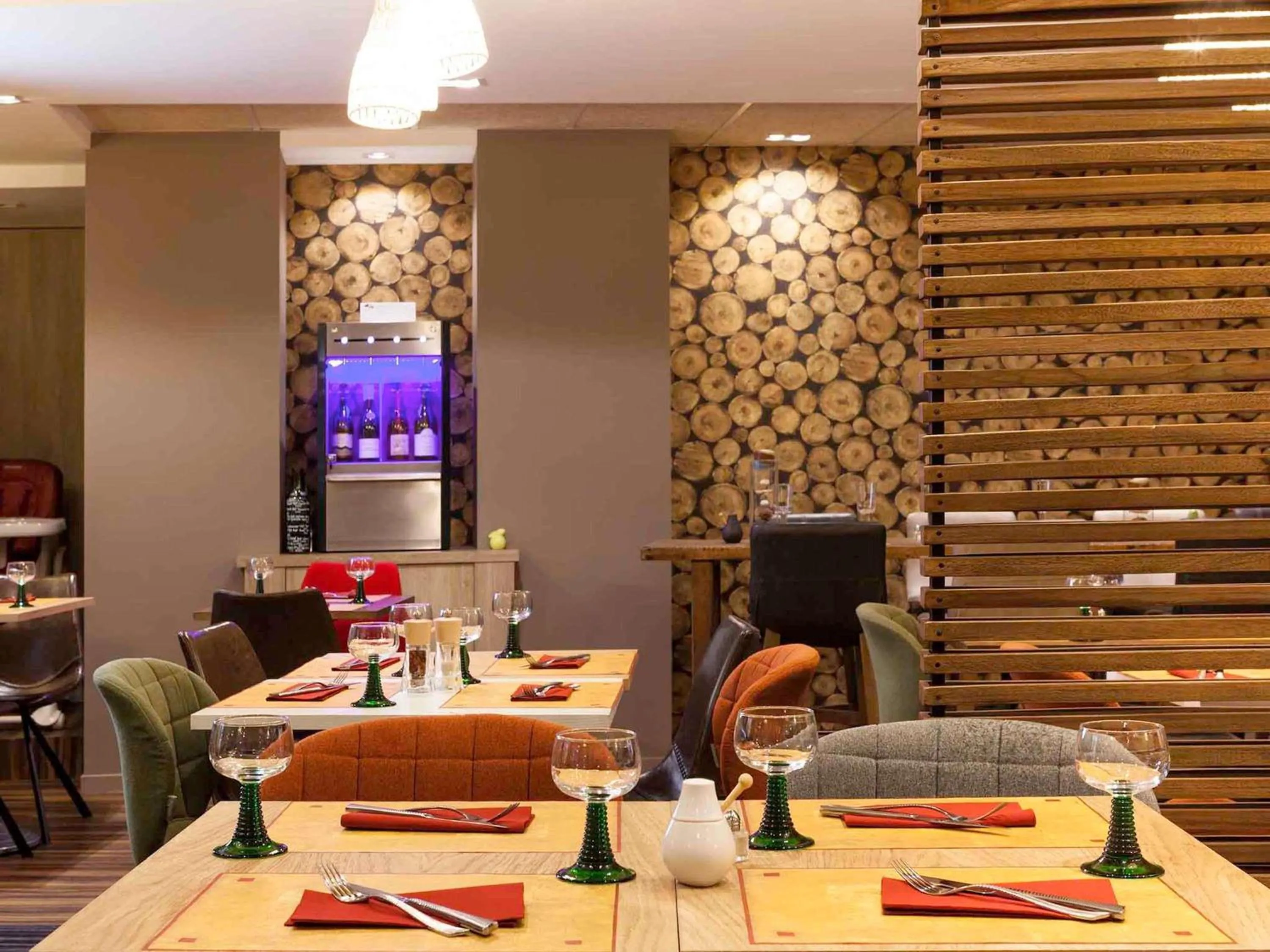 Restaurant/places to eat in ibis Styles Chaumont Centre Gare