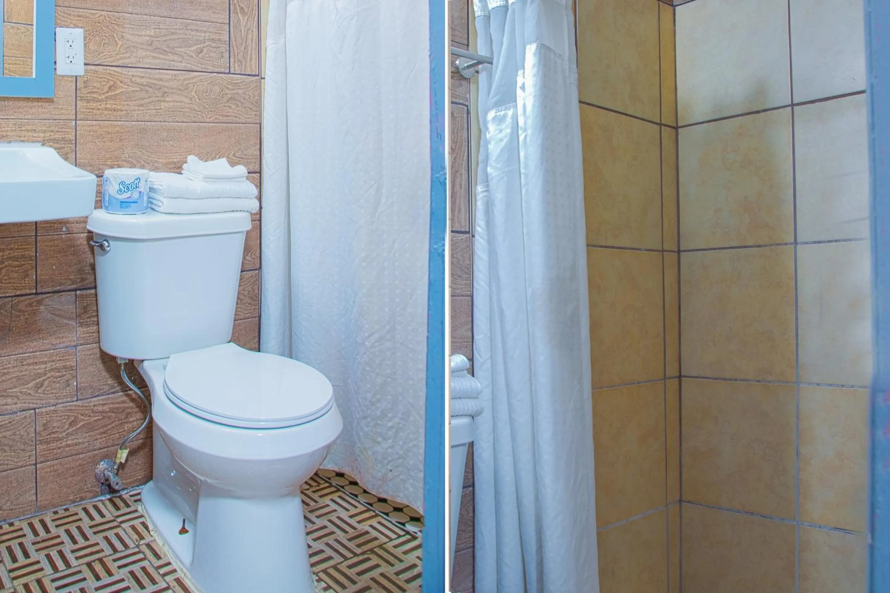 Bathroom in OYO Hotel I-20 Decatur, East Atlanta