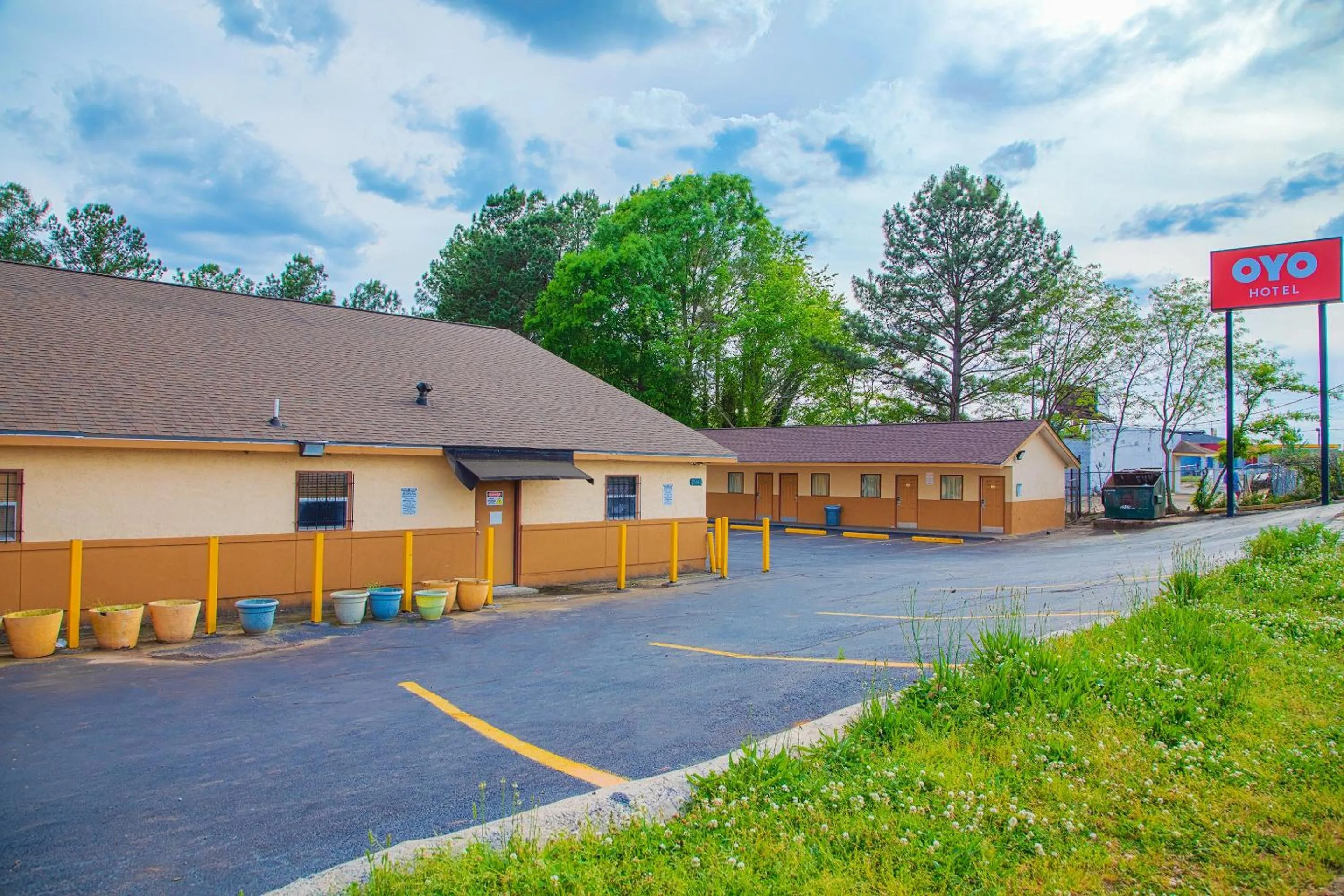 Facade/entrance in OYO Hotel I-20 Decatur, East Atlanta
