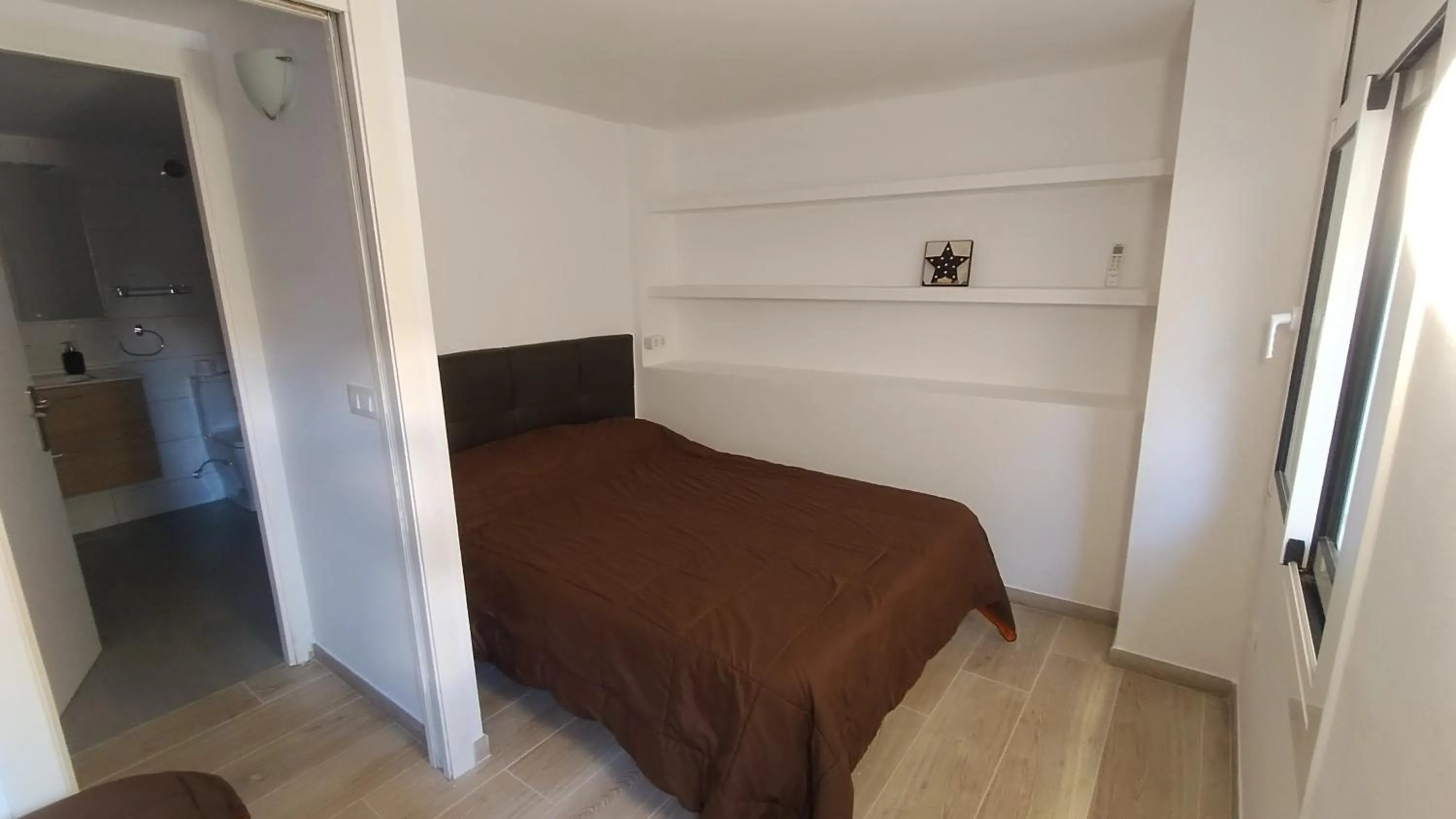 Bedroom, Bed in Rosesapparts A20deMar Triplex