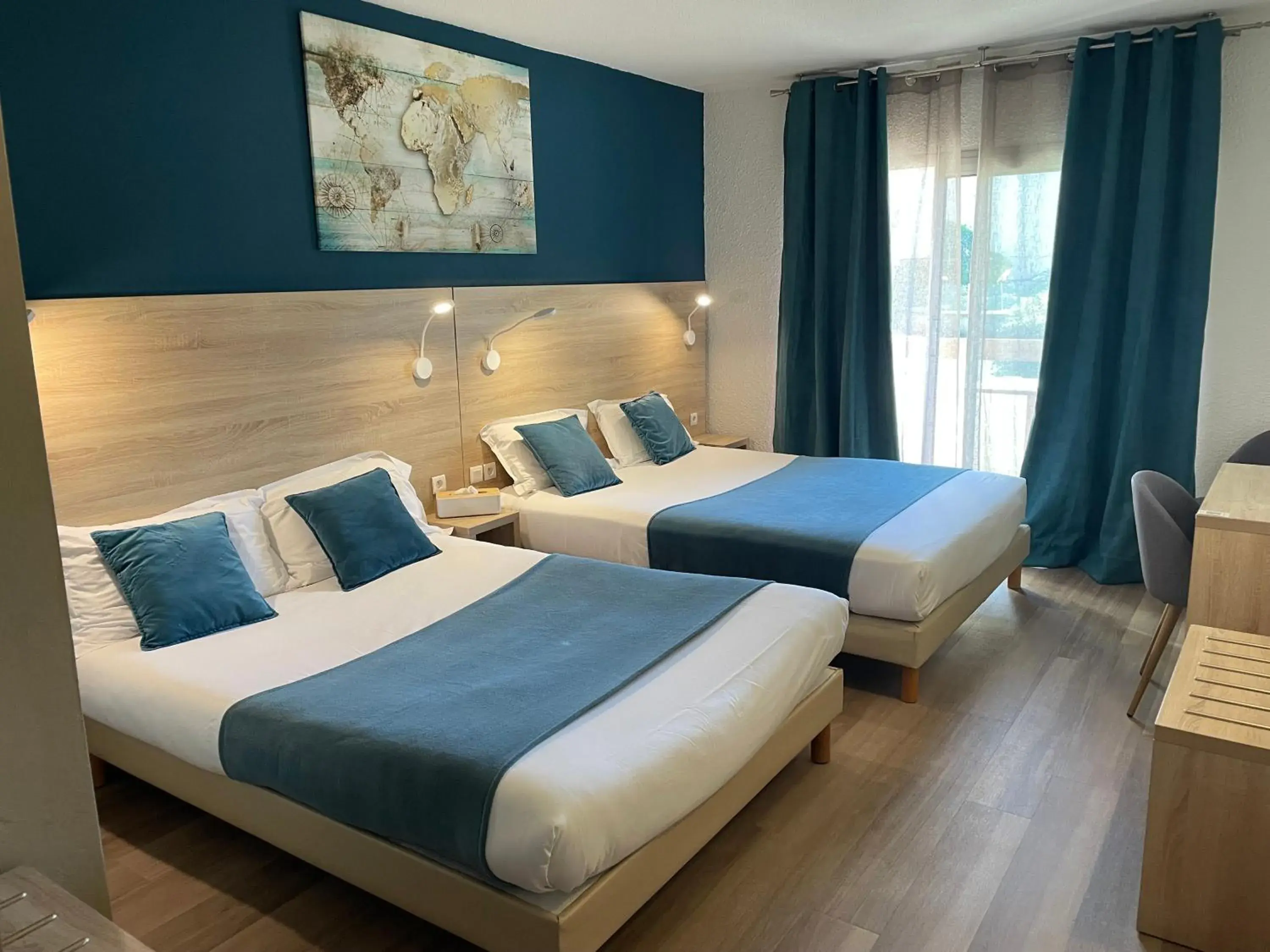 Family Quadruple Room With Balcony in Le Floréal Family Quadruple Room With Balcony in Le Floréal