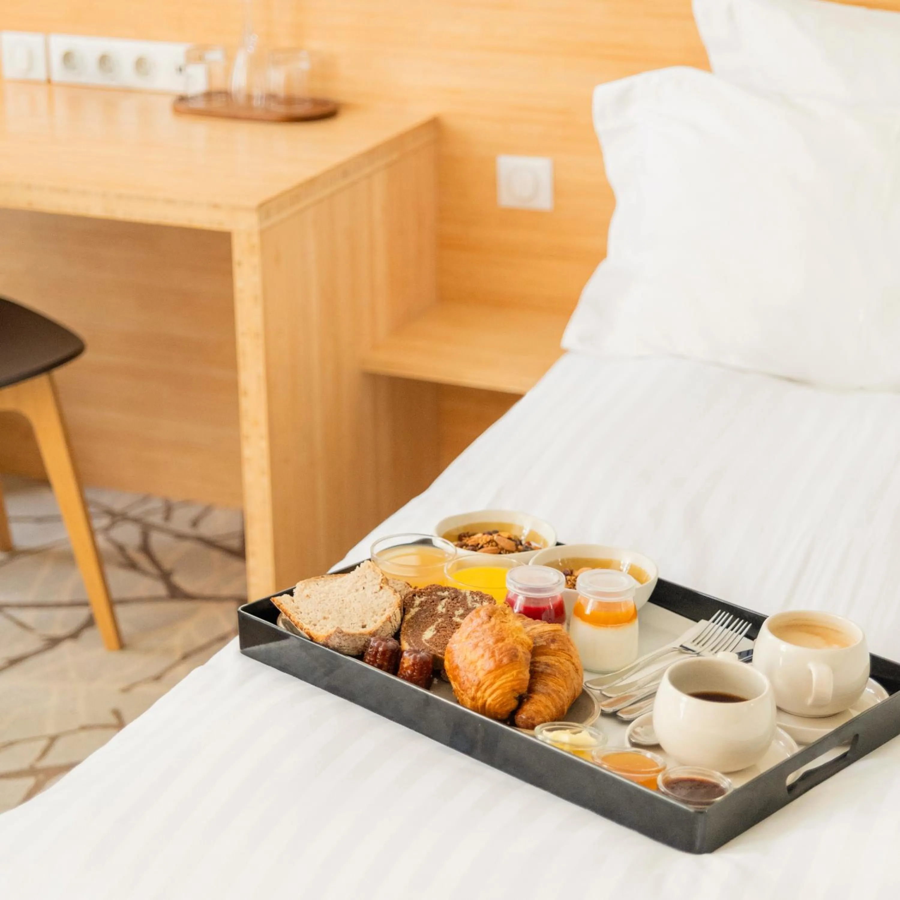 Bed in Grand Hotel Francais