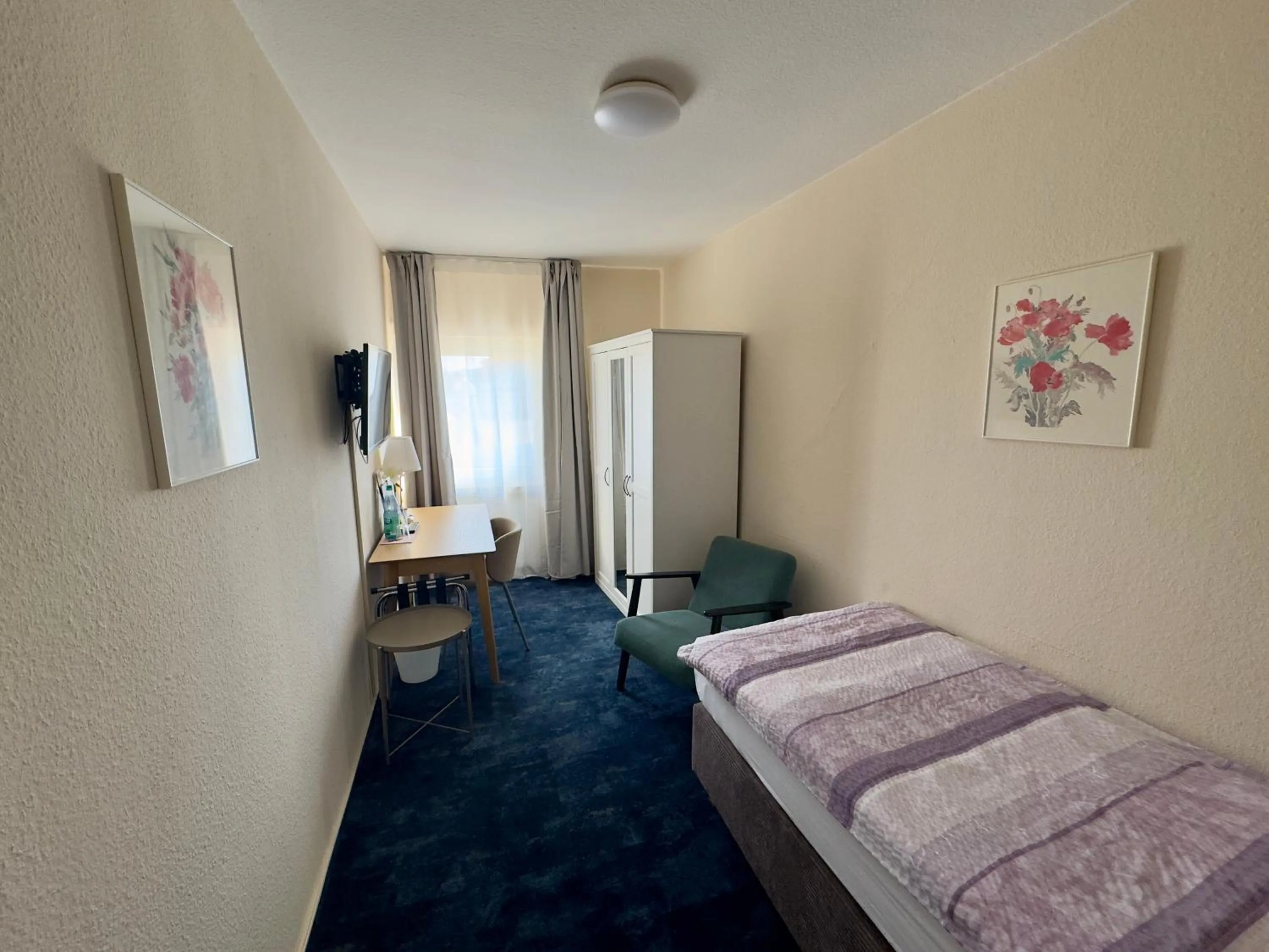 Bed in Hotel zum Grafen Hallermunt