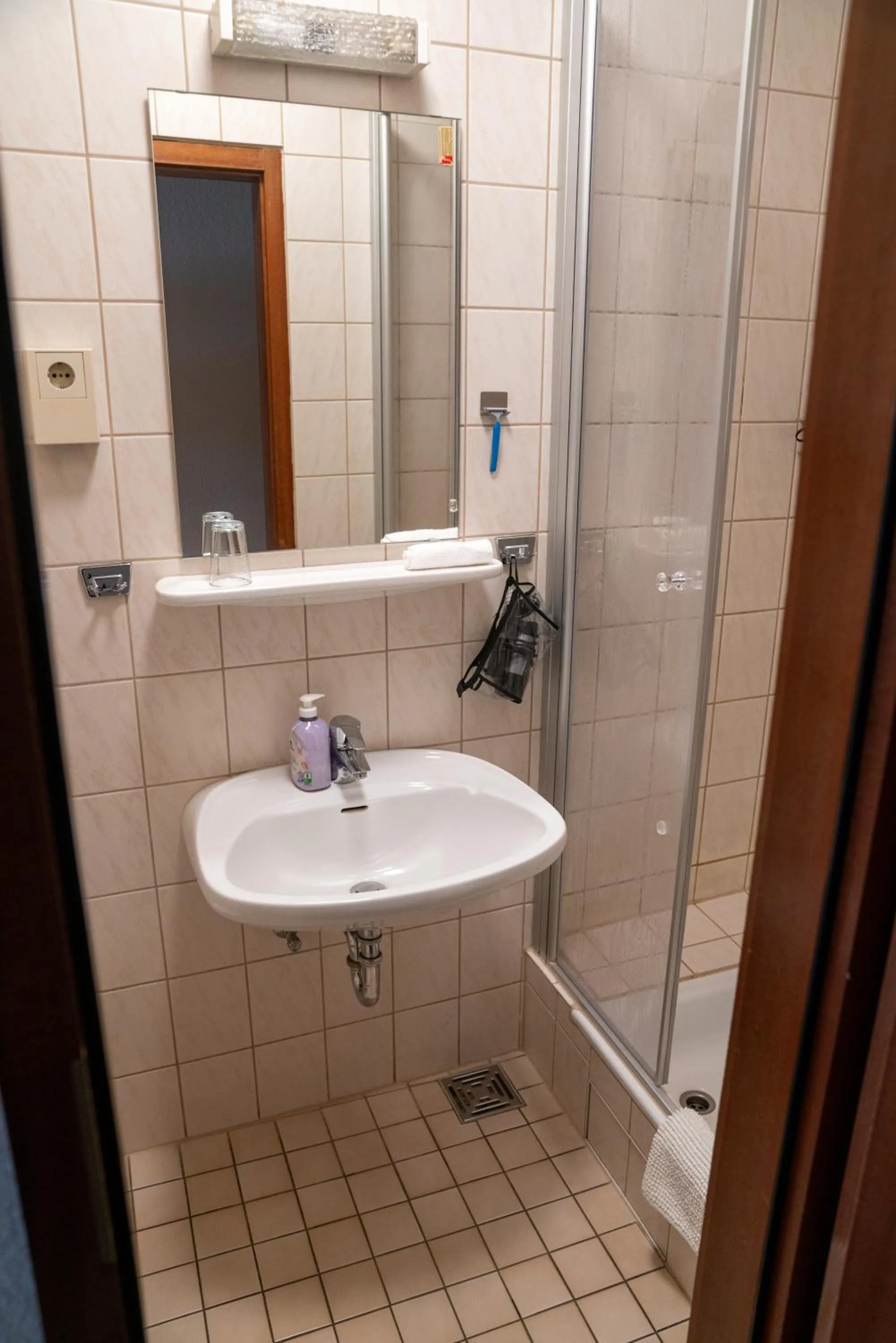 Bathroom in Hotel zum Grafen Hallermunt