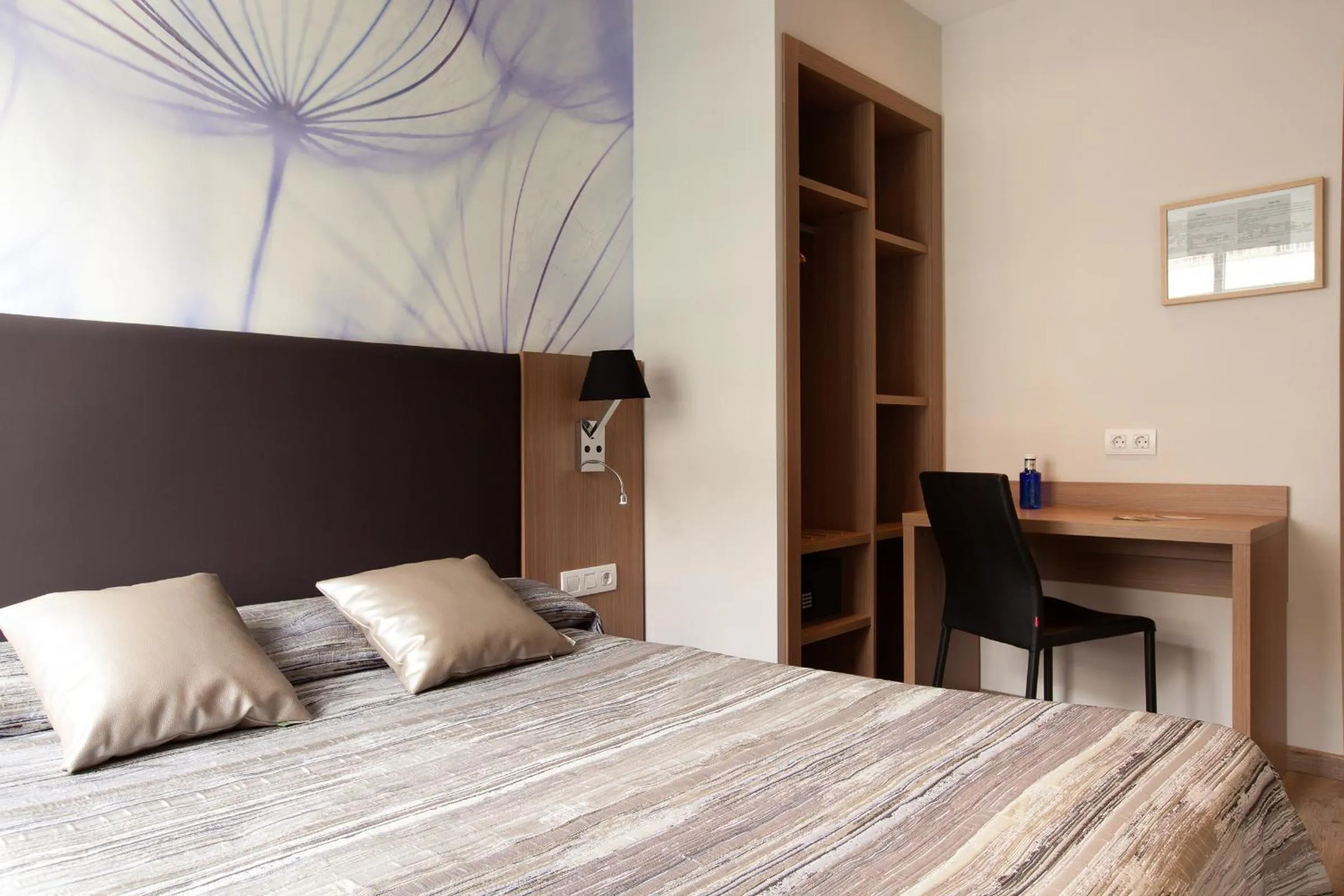 Photo of the whole room, Bed in Hostal Centric