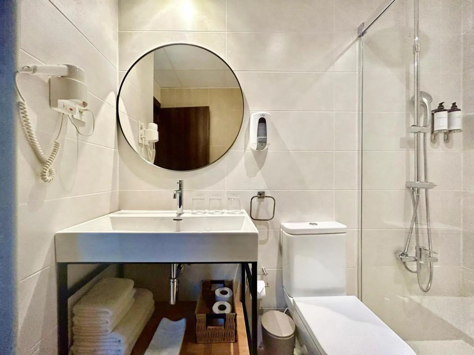 Bathroom in Hostal Centric